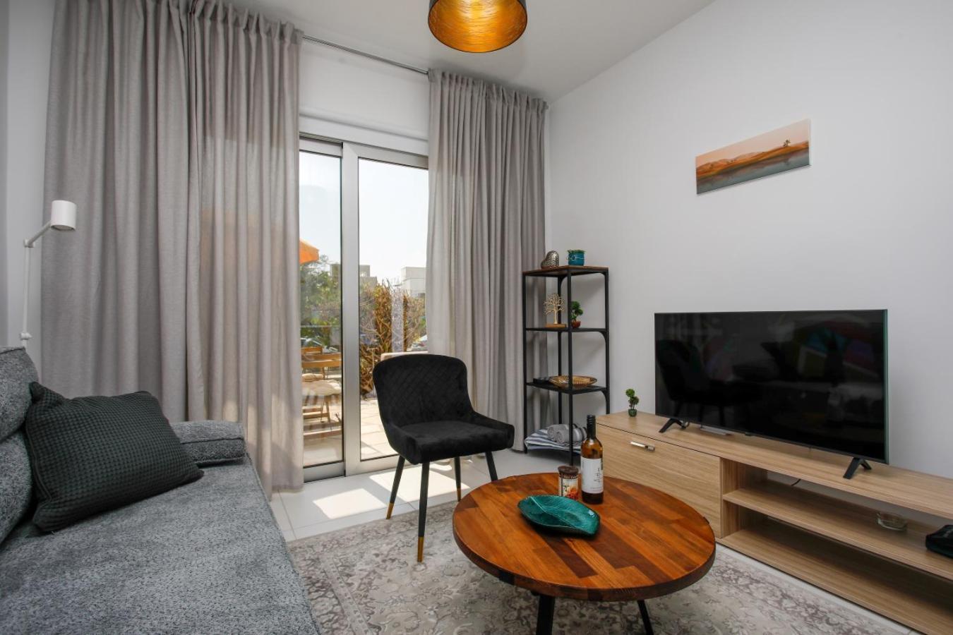Oasis-amazing Location, Sea View, Stylish Apartment