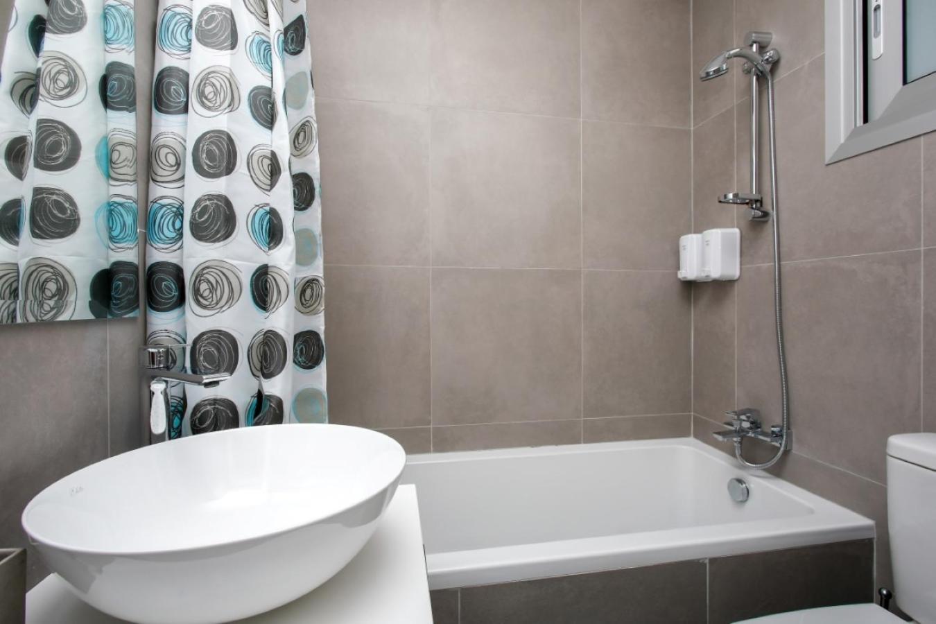 Apartment Oasis-amazing Location, Sea View, Stylish Paphos