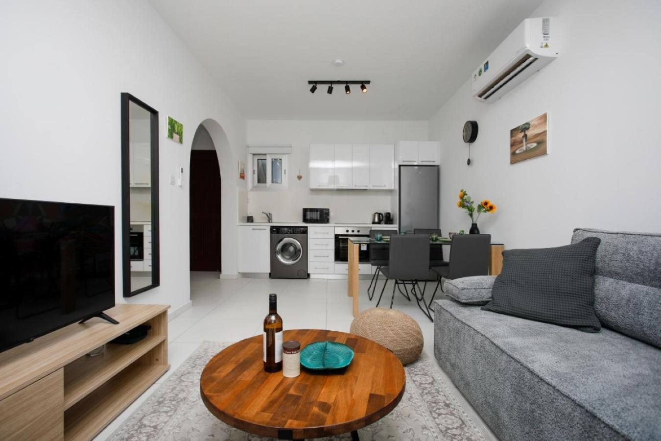 Oasis-amazing Location, Sea View, Stylish Apartment *