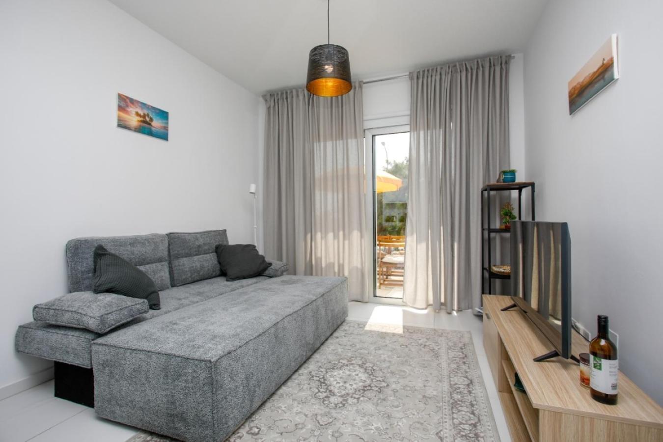 Oasis-amazing Location, Sea View, Stylish
