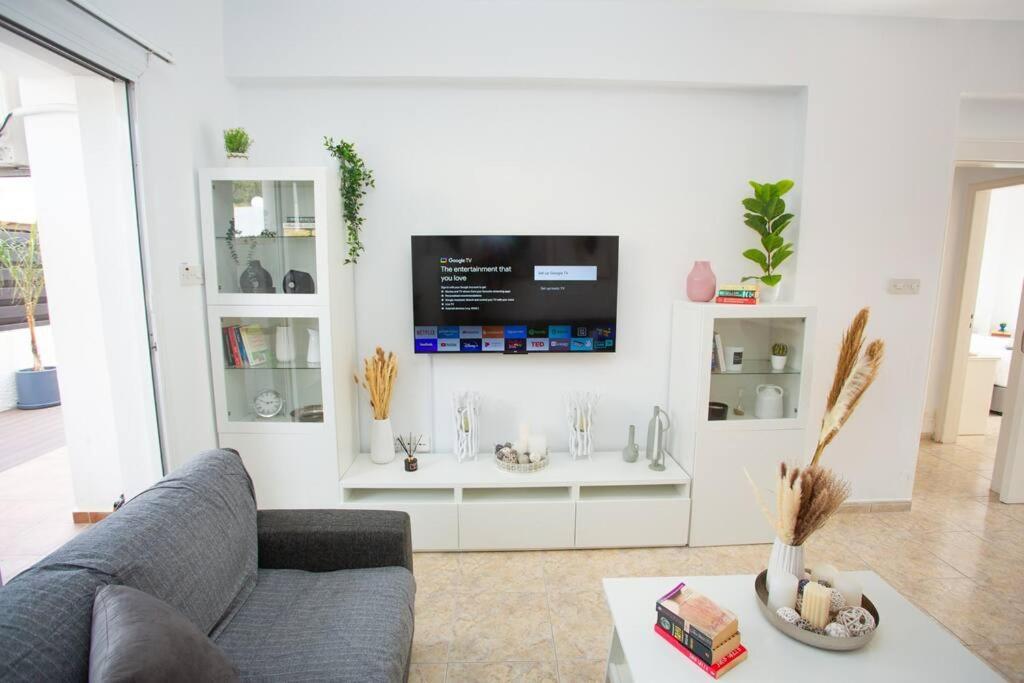Estea - Melina's Tranquil Oasis By The Pool Apartamento *