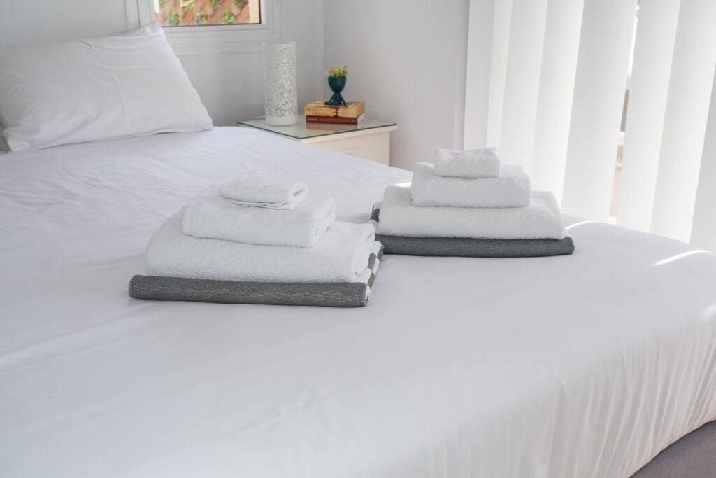 Estea - Melina's Tranquil Oasis By The Pool *
