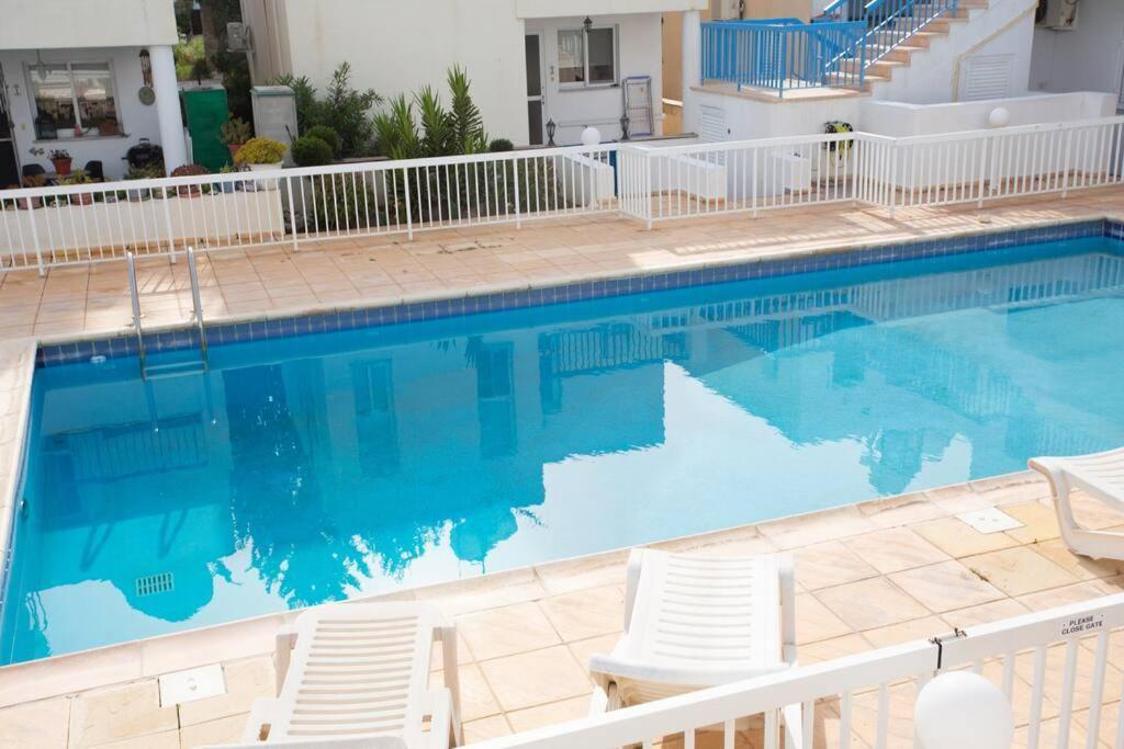 Apartamento Estea - Melina's Tranquil Oasis By The Pool