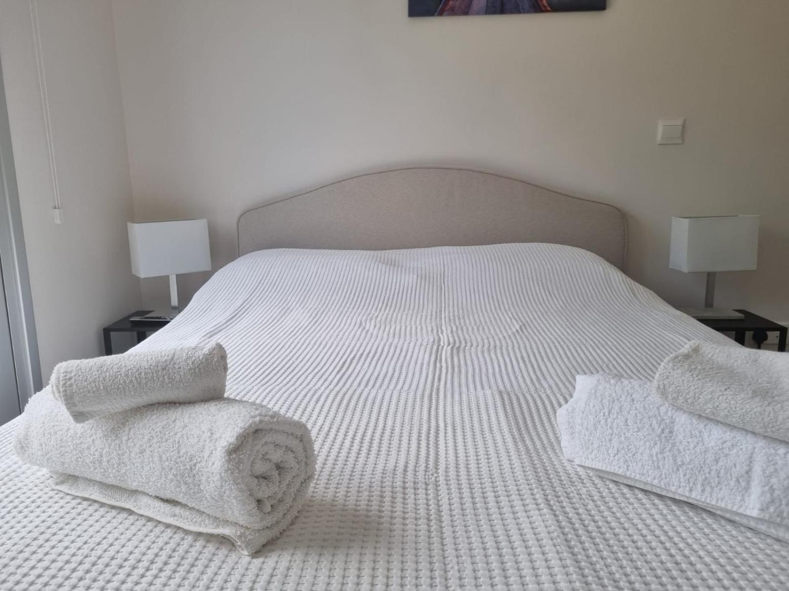 Monastiraki Serene Escape Apartment *