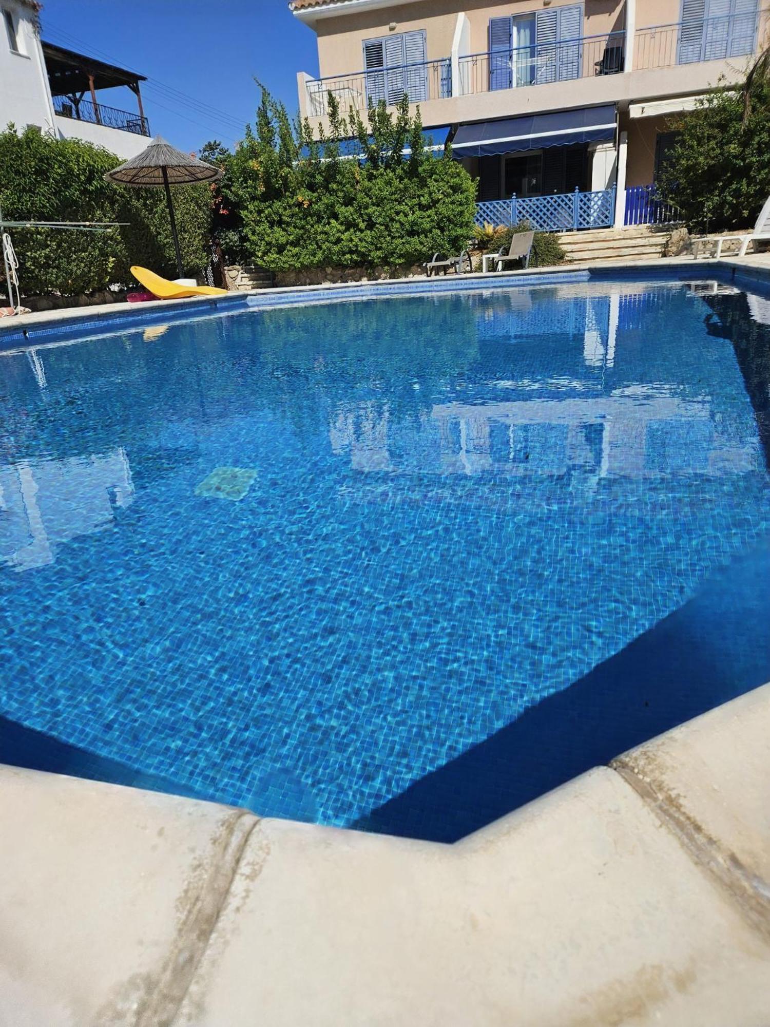 Family-Friendly 2Br Poolside Apartment With Terrace, Universal Area * Paphos