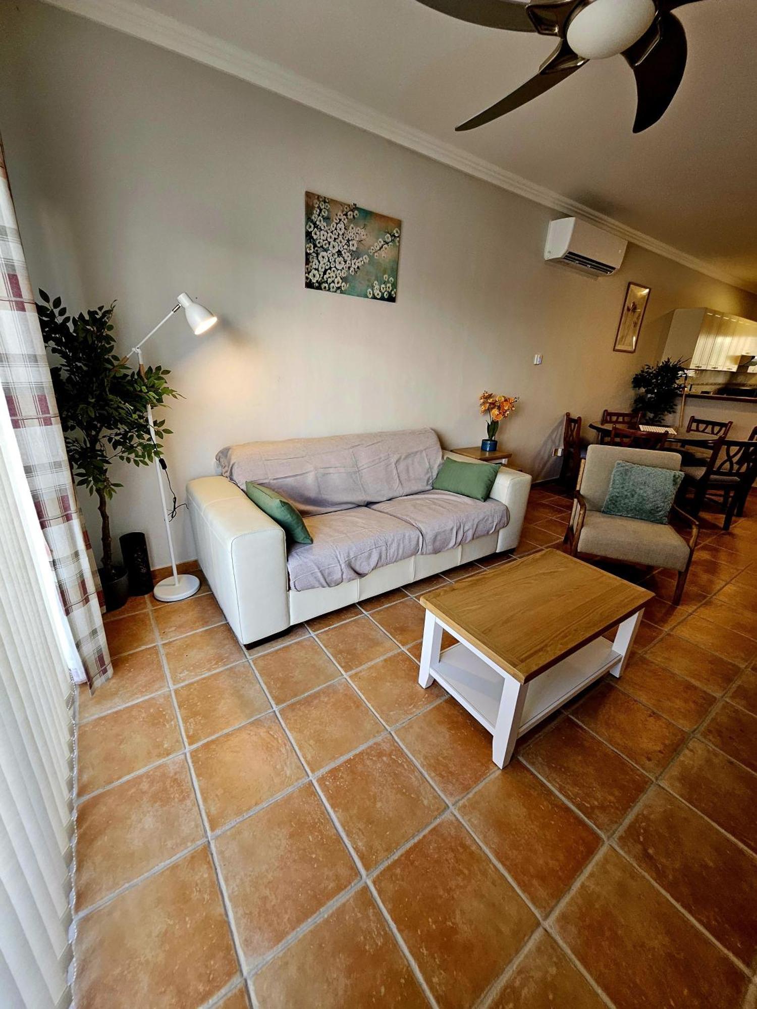 Apartment Family-Friendly 2Br Poolside Apartment With Terrace, Universal Area *