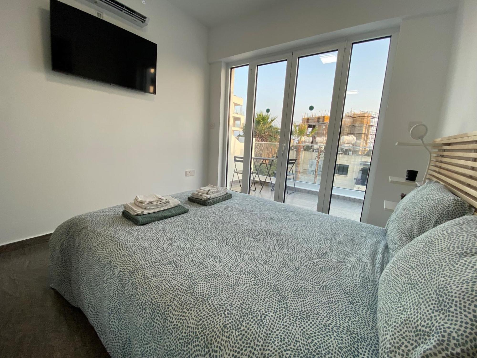 Apartamento Ev Zin - Modern, Cozy, 1 Bed, Pool, 2 Balconies, A105