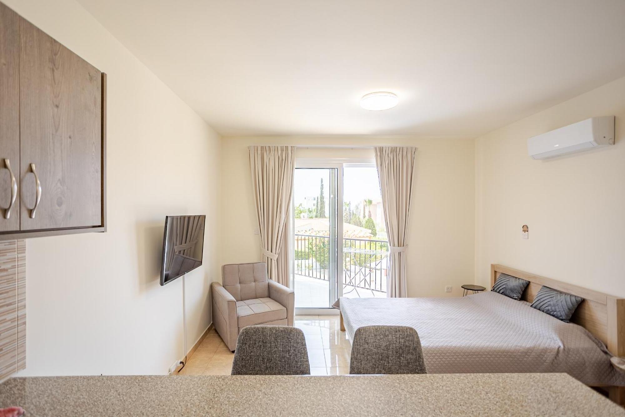 Danaos Seaside 104 With Pool In Tourist Area Paphos