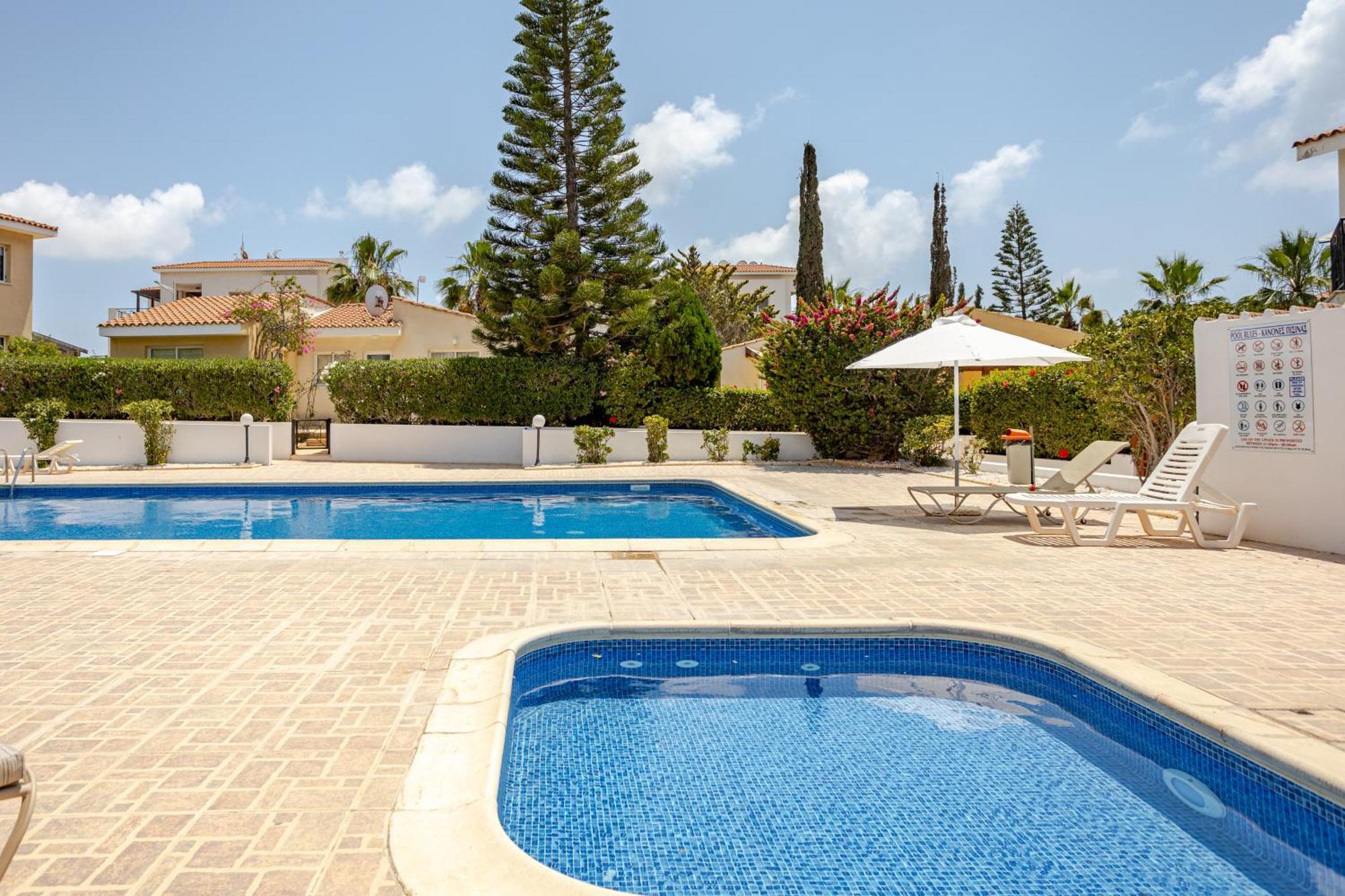 Danaos Seaside 104 With Pool In Tourist Area * Paphos