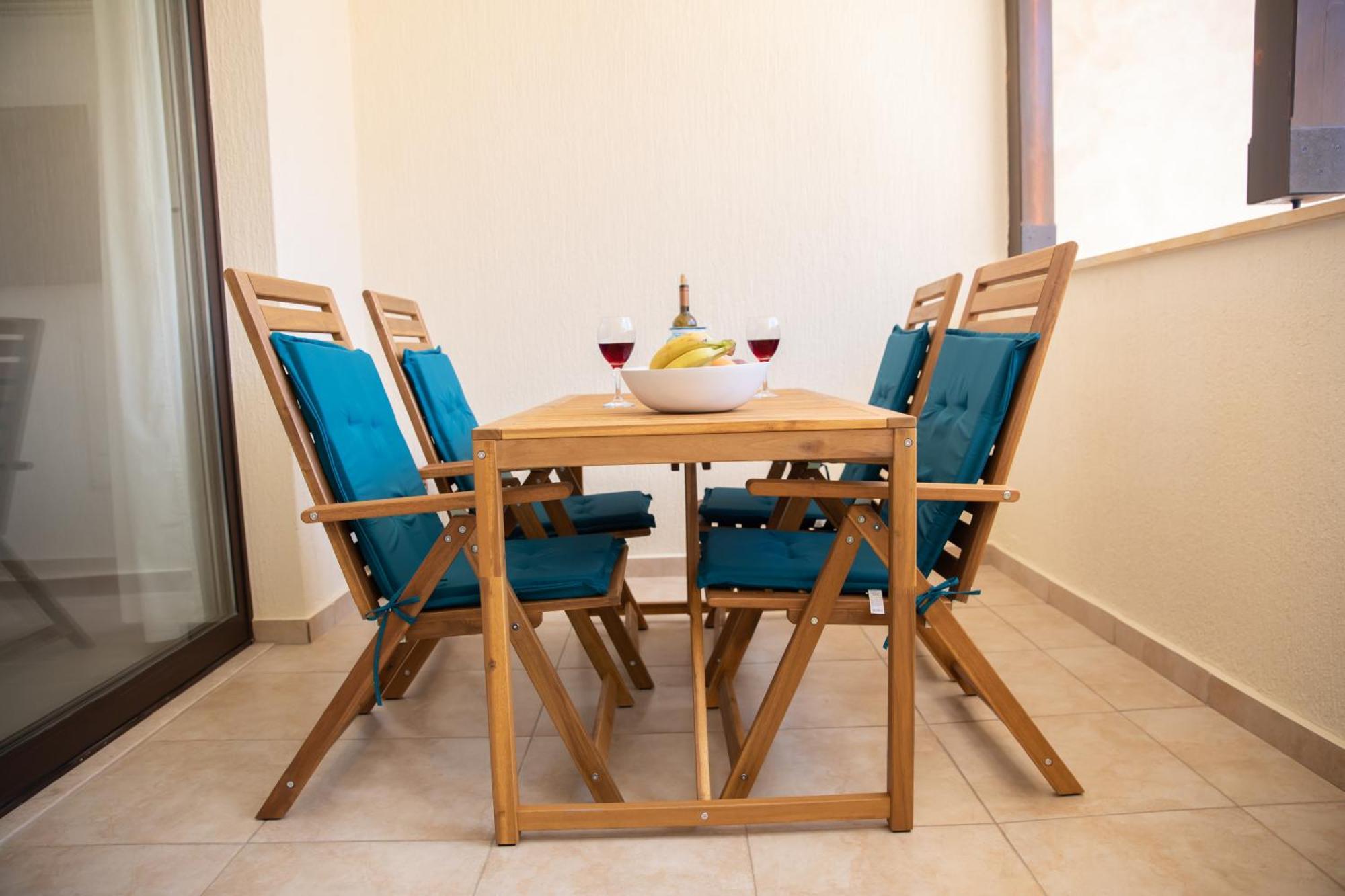 Apartment Seaside Modern Flat With Pool Queens Gardens 211 Paphos