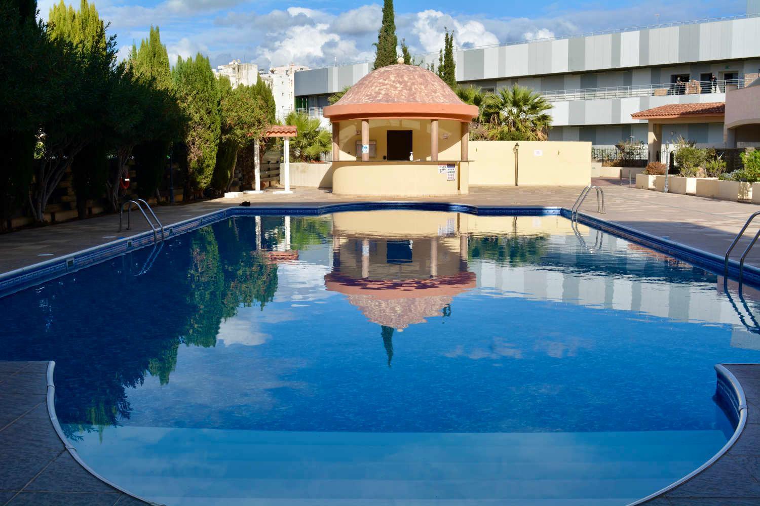 Apartment Seaside Modern Flat With Pool Queens Gardens 211