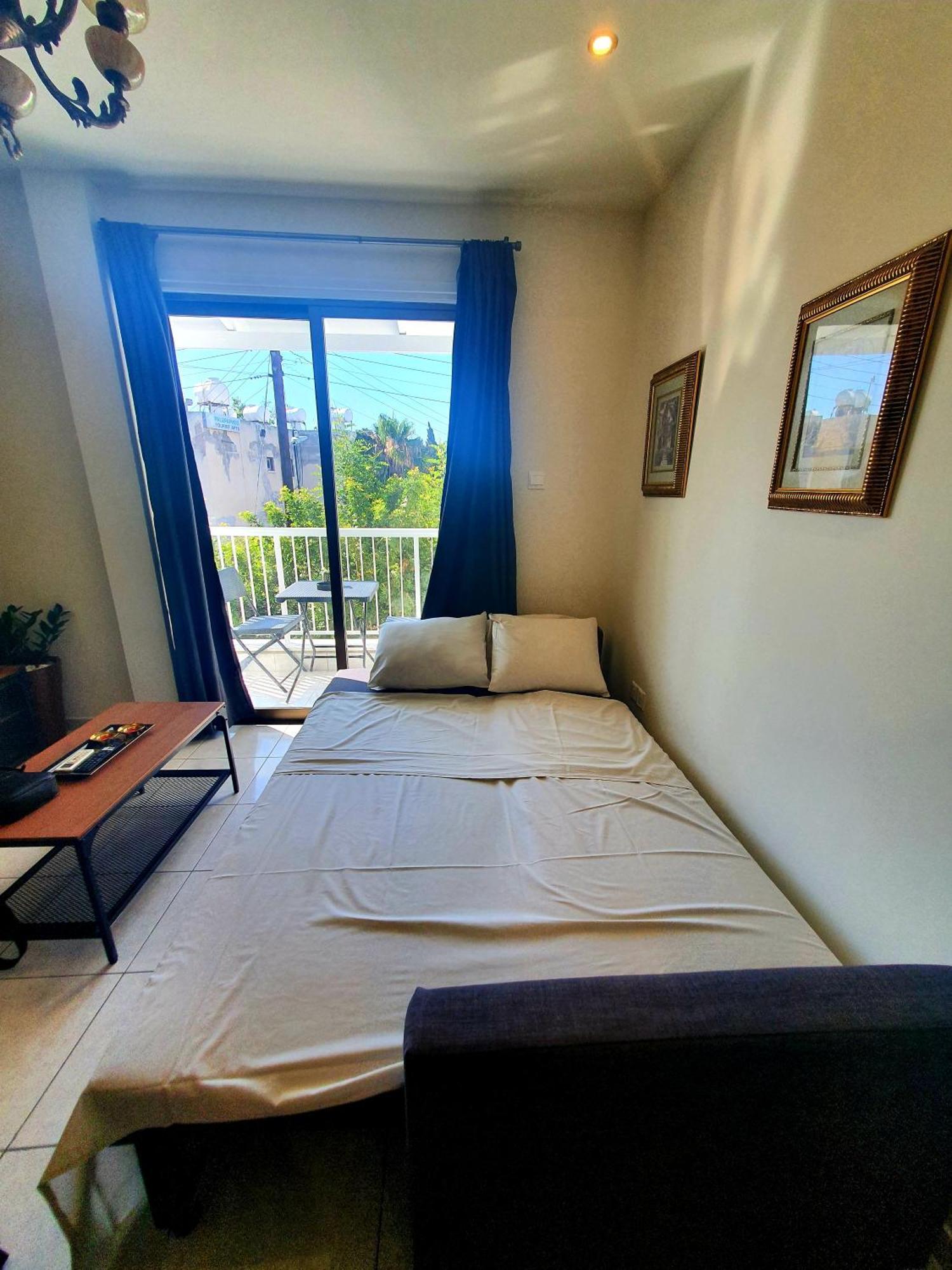 Apartment Seaside Rustic Flat In Harbour Tourist Area Paphos