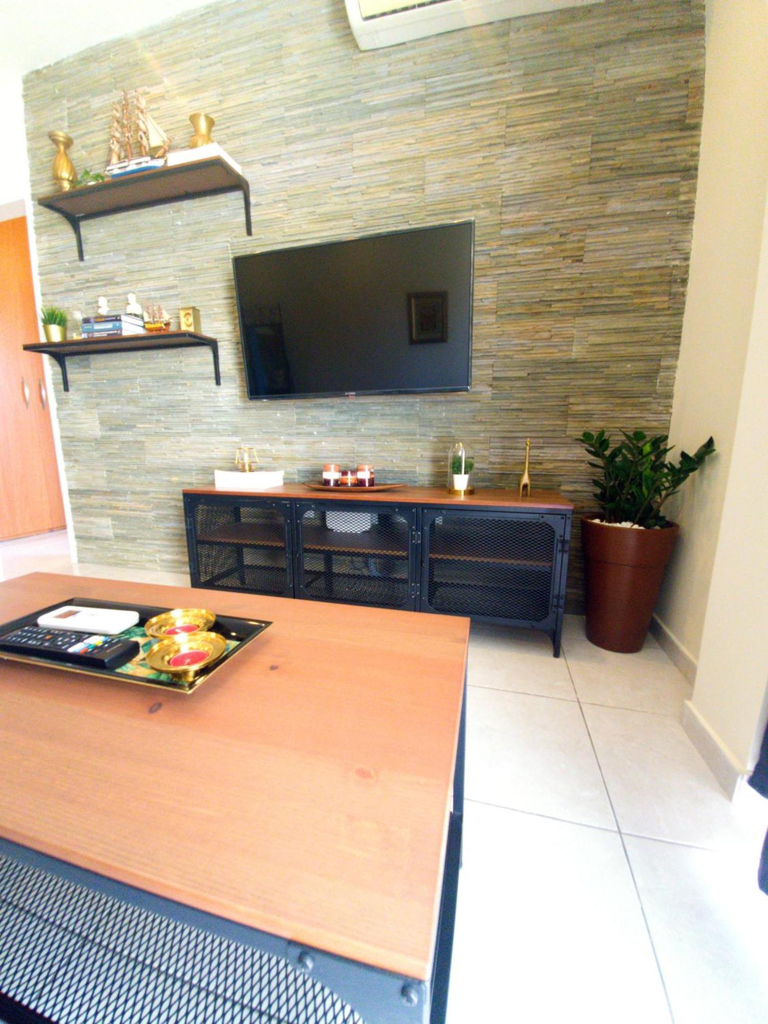 Seaside Rustic Flat In Harbour Tourist Area *