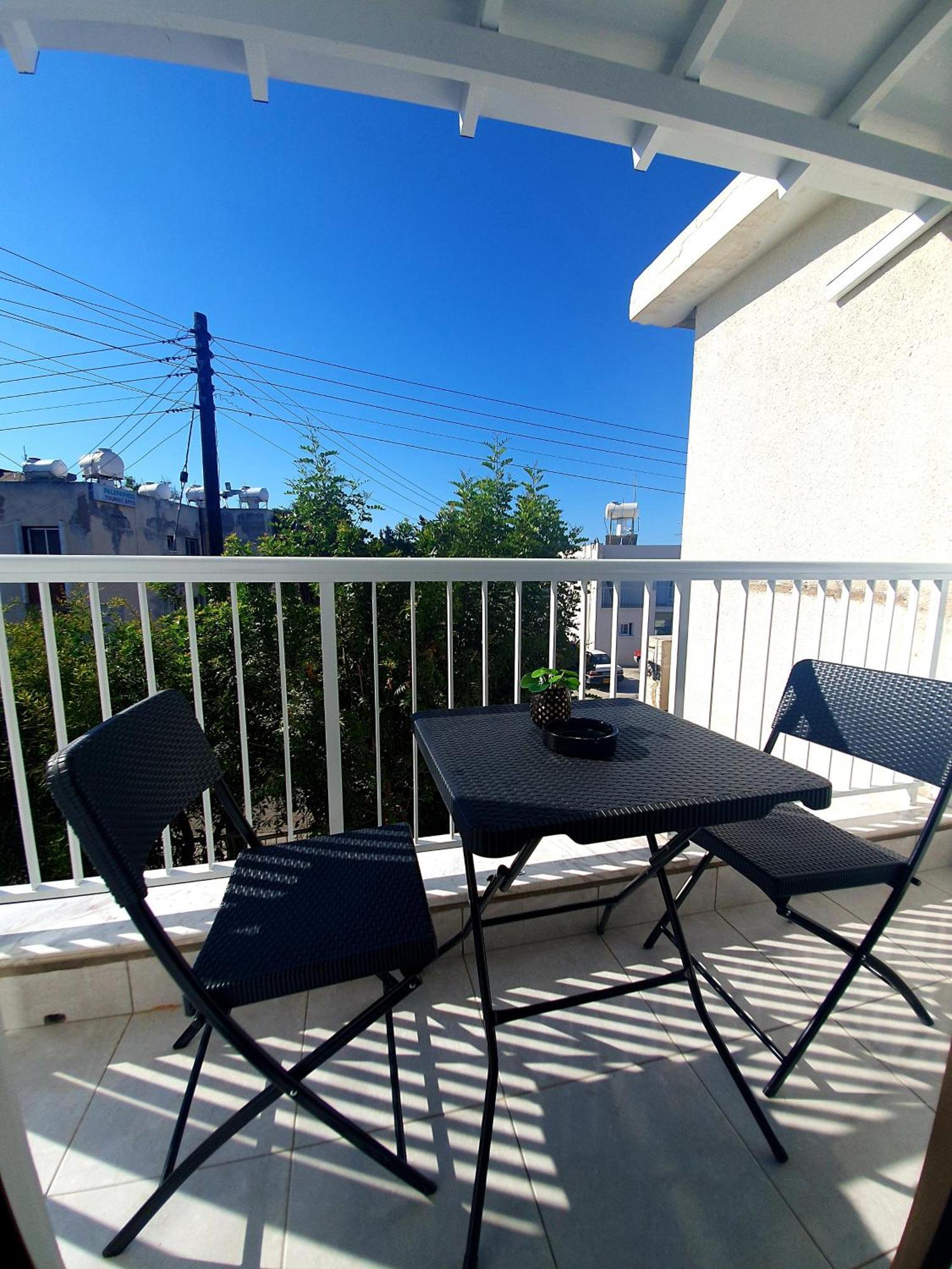 Apartment Seaside Rustic Flat In Harbour Tourist Area