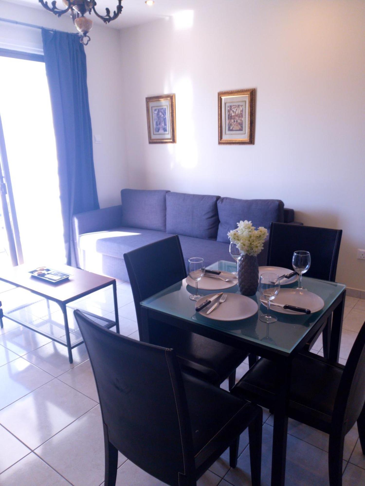 Seaside Rustic Flat In Harbour Tourist Area Paphos