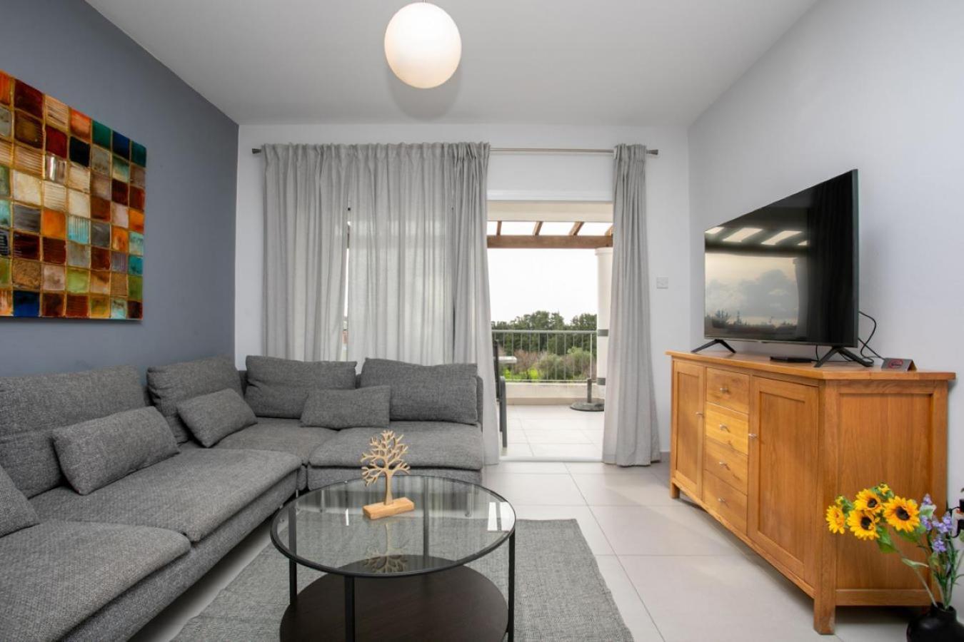 Lovely & Stylish! 3br Specious Penthouse-serenity Skyview * Paphos