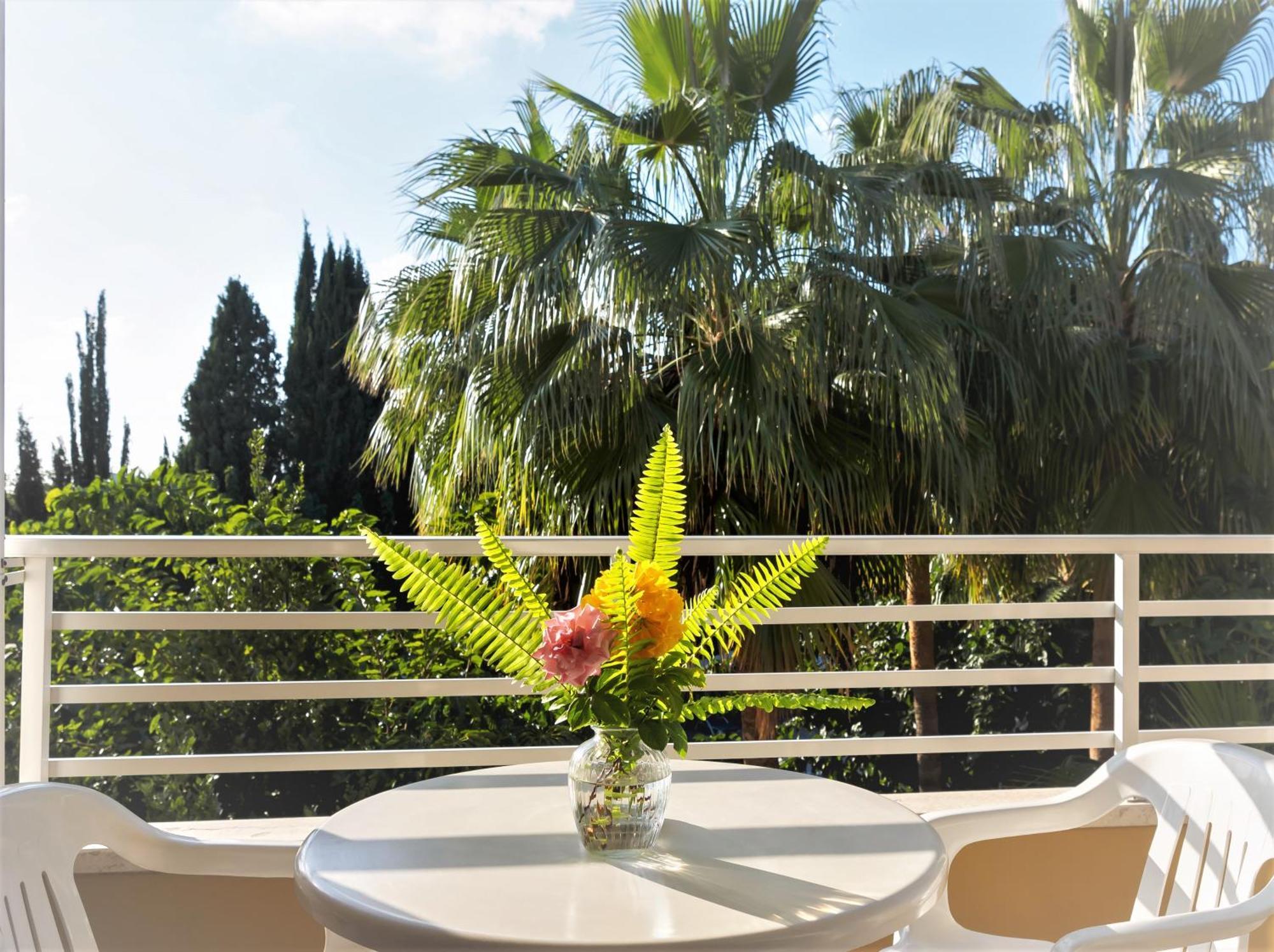 Aparthotel Apollonia Hotel Apartments 2*