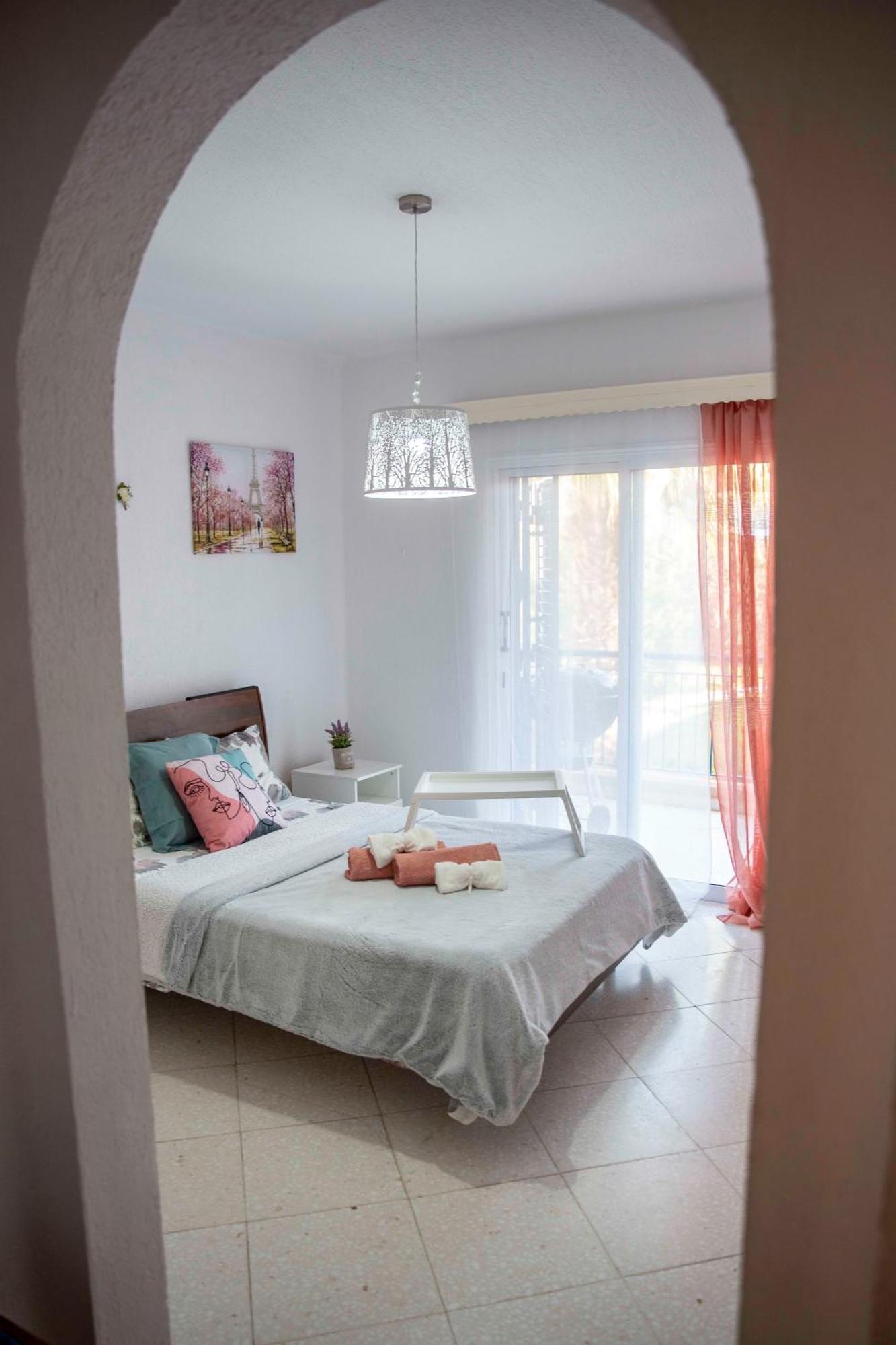 Paradise Gardens Pool View Apartamento Paphos