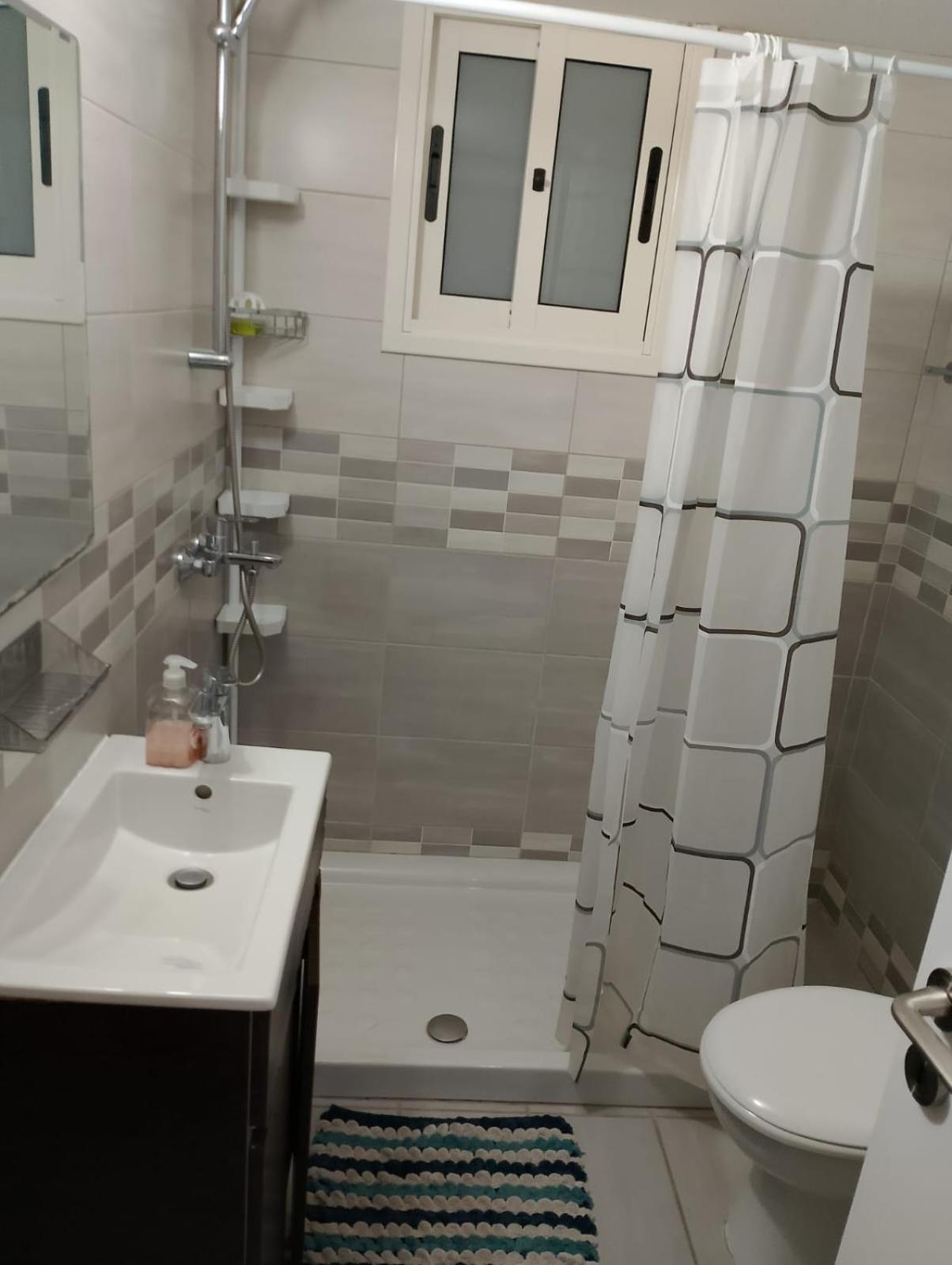 Two Bedroom Holidays Apartment, Walking Distance To The And Harbour Paphos