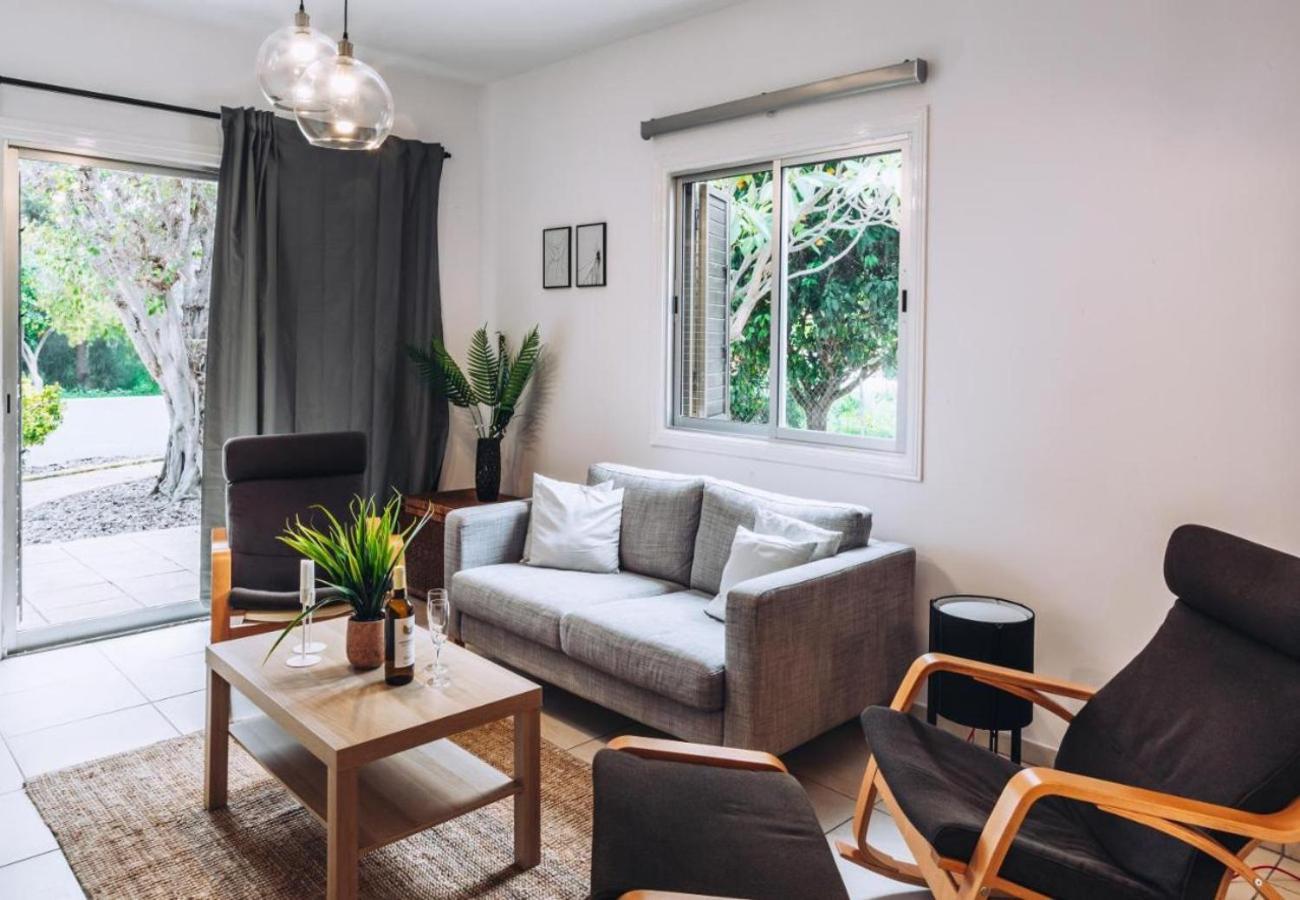 H&o Royal Townhouse In Center Paphos