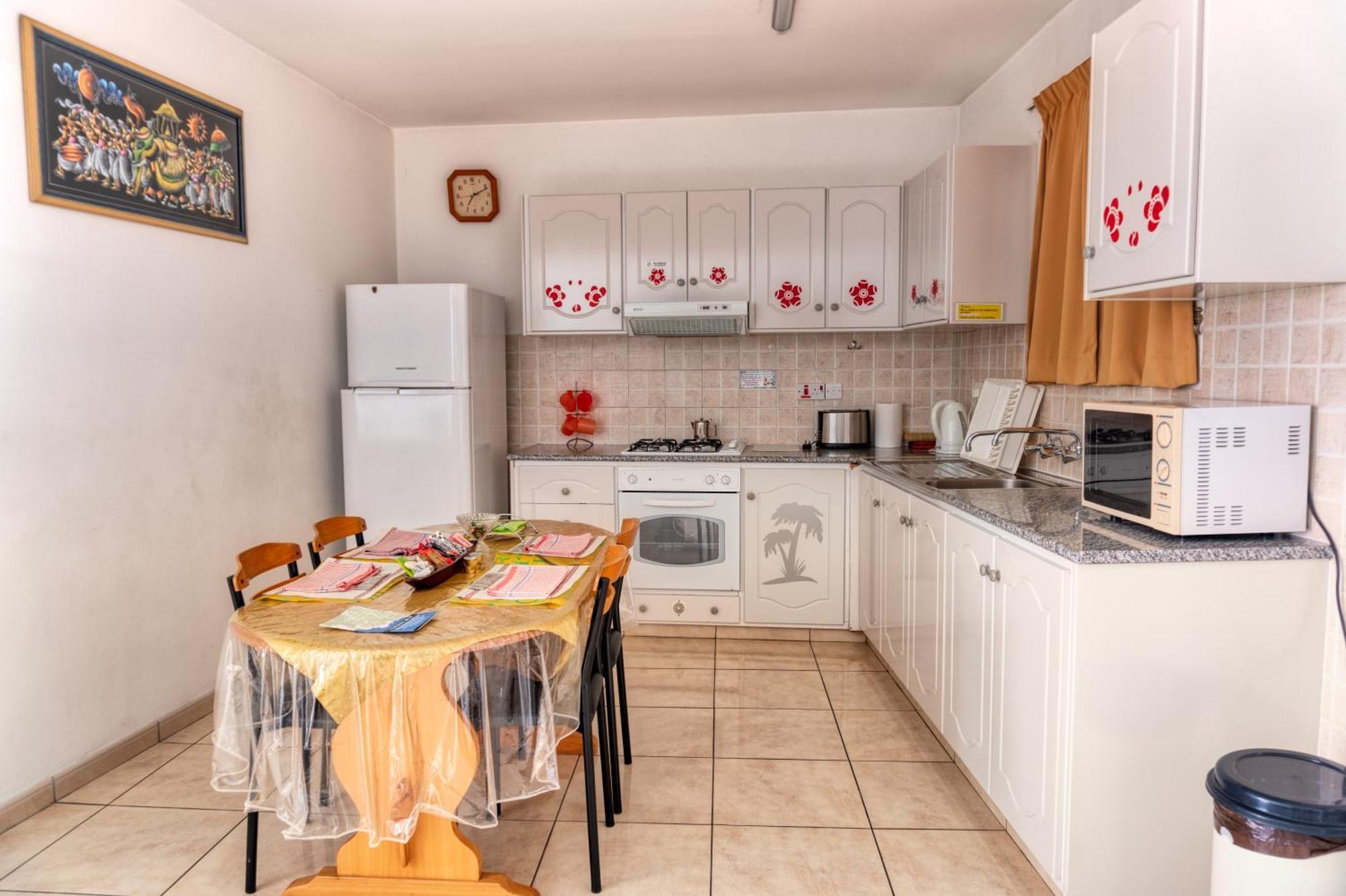 Aparthotel Apollonia Hotel Apartments 2*