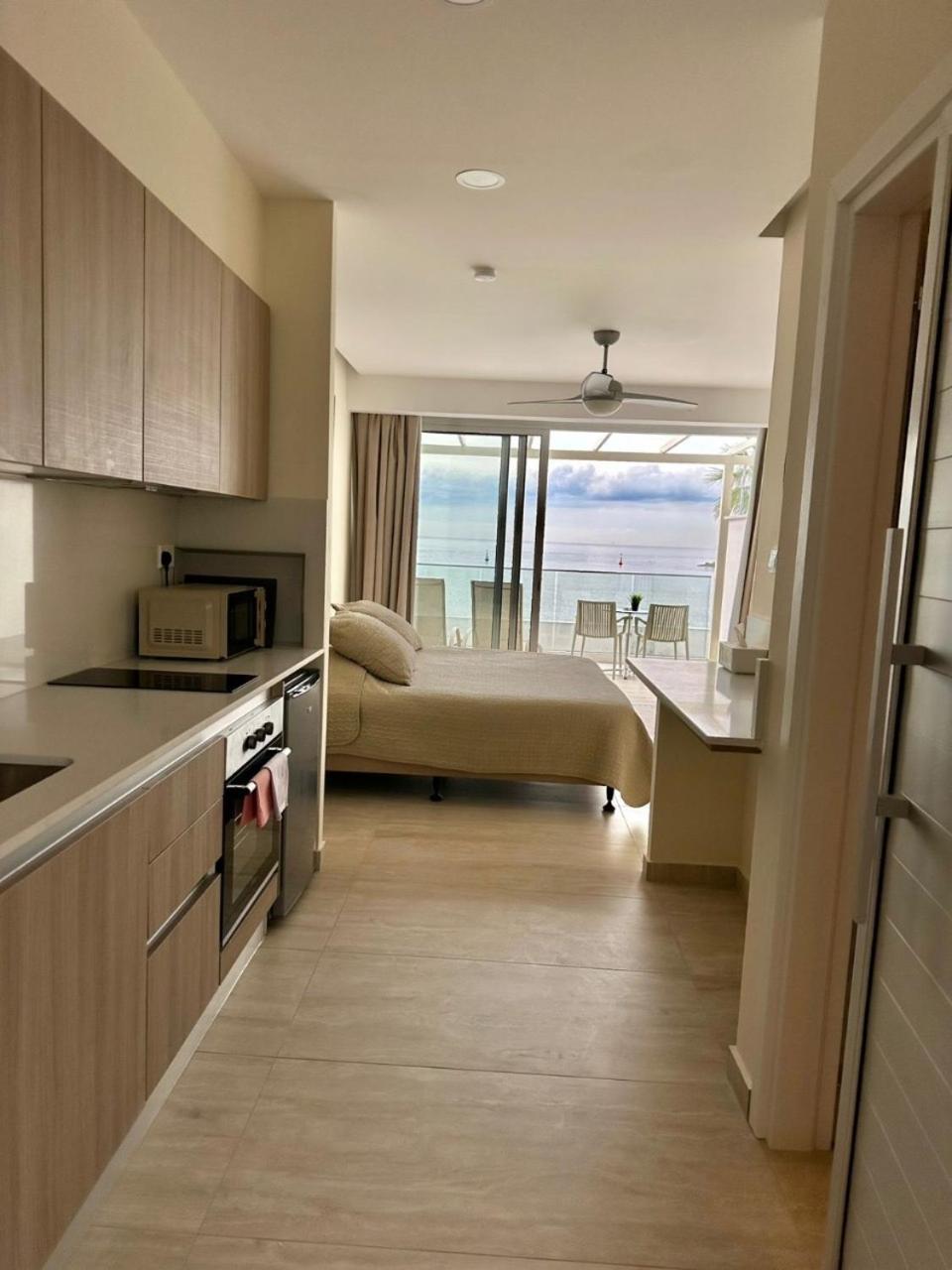 Harbour Lights Apartment *