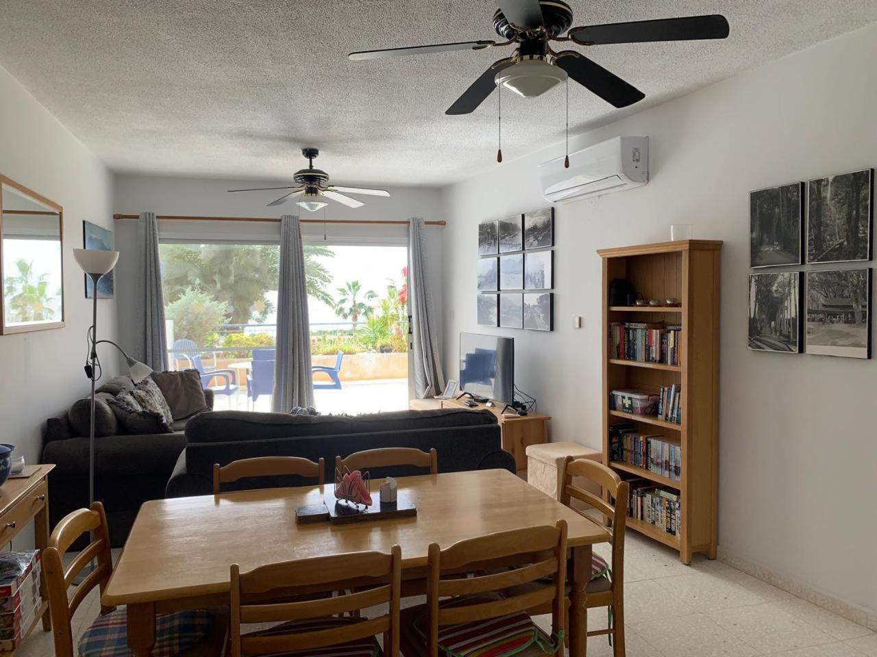 King's Palace - Spacious 2 Bed, 2 Bath With Sea And Pool Views *