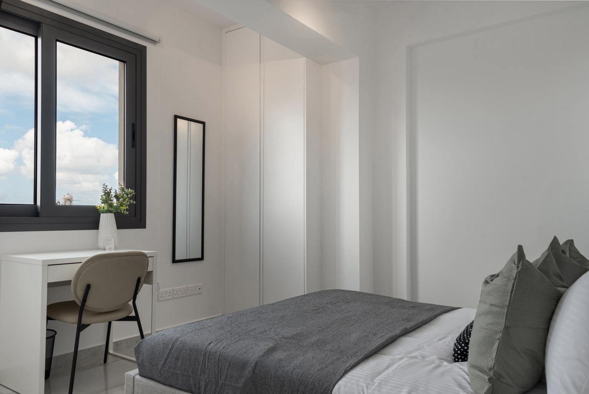 Apartment Phaedrus Living Noir
