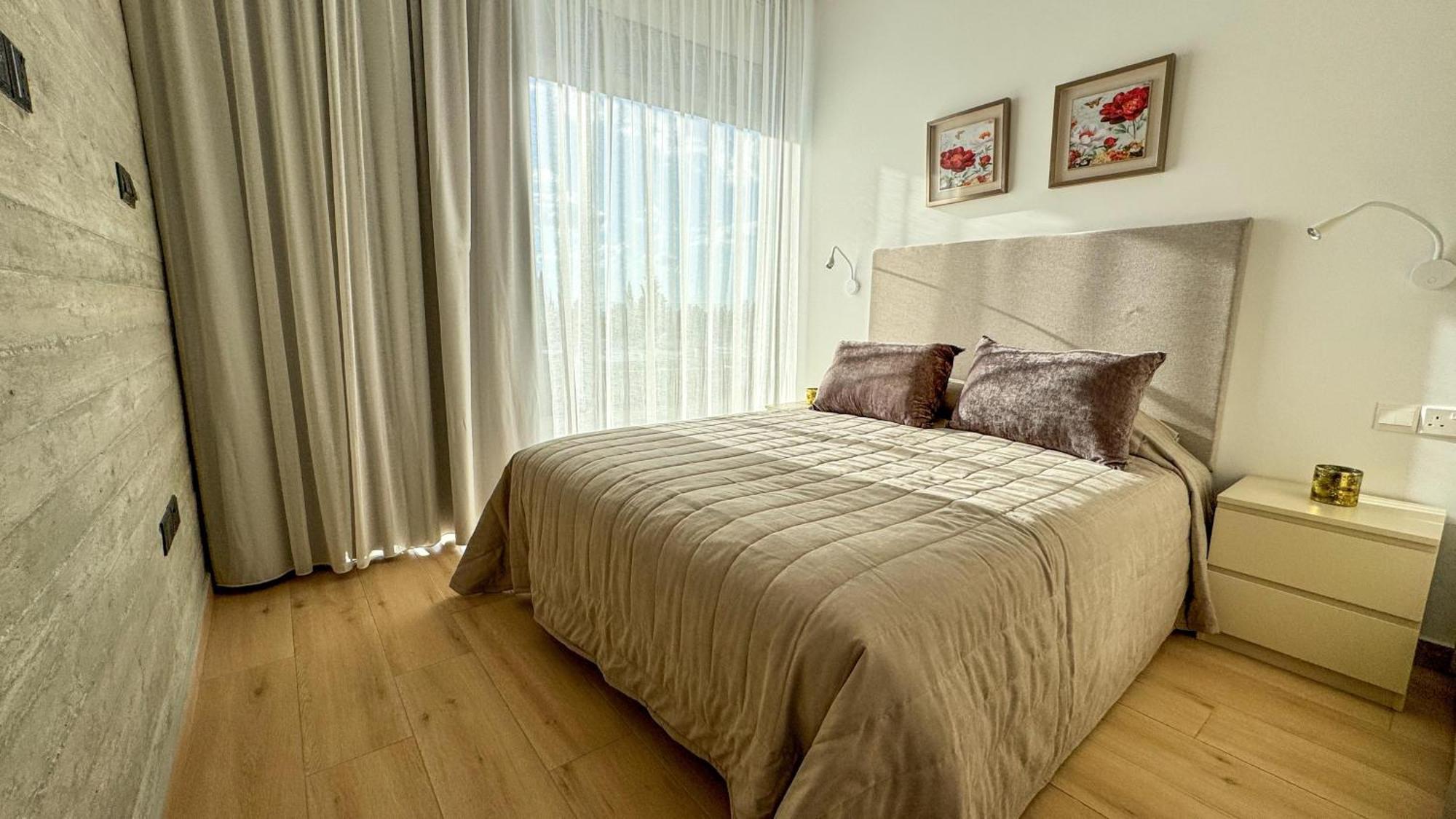 Malberry Park 302 - Modern 2 Bedroom With Pool, Gym, Jaccuzi Paphos