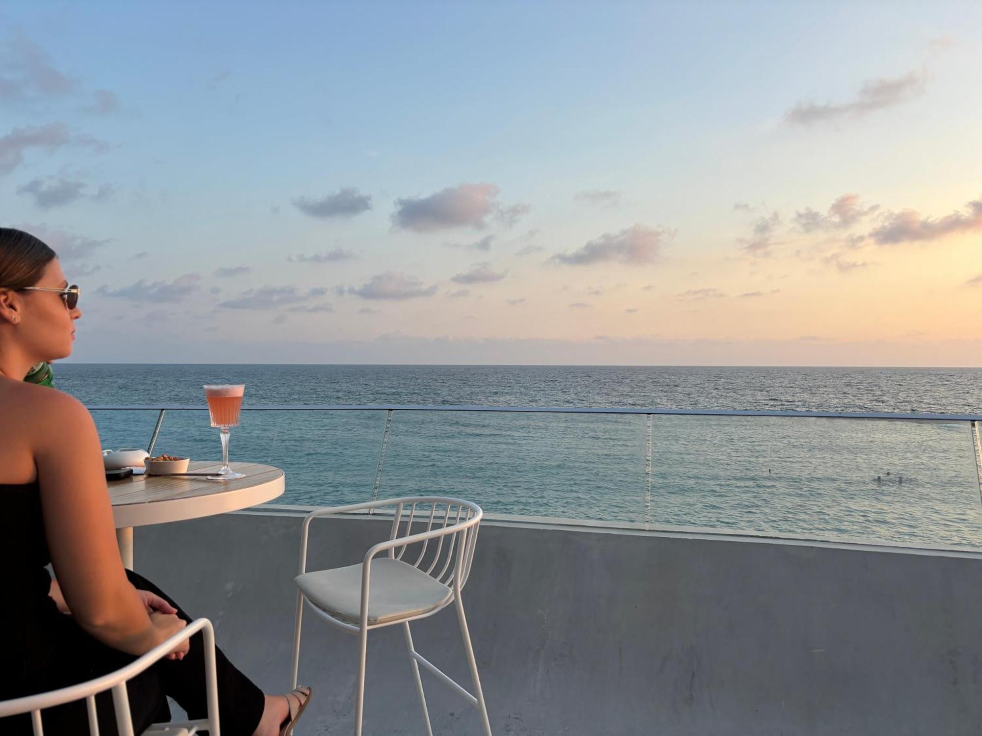 Horizon Gateway 1b, Paphos, Pool Apartment *