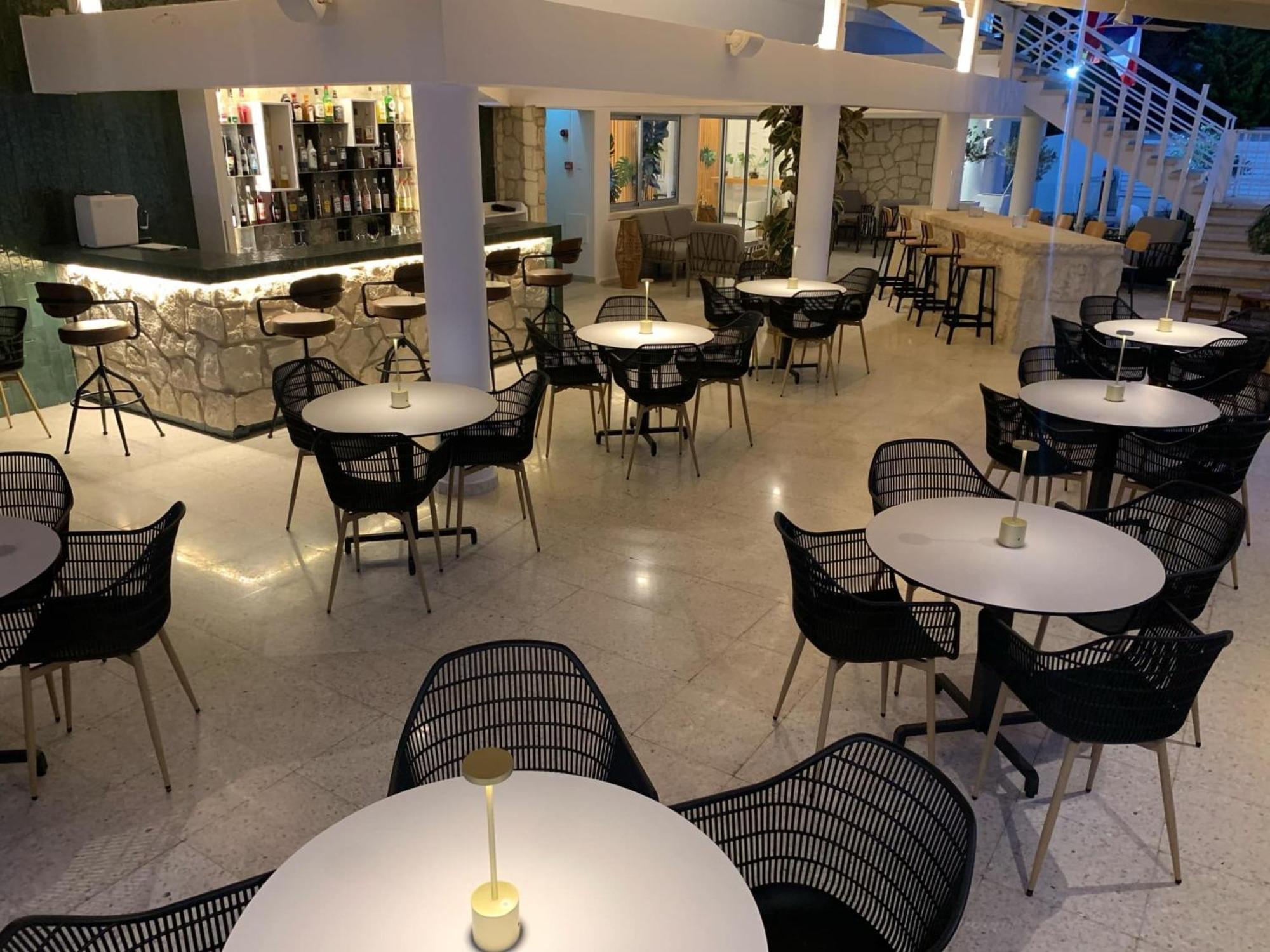 Aparthotel Vrachia & - Adults Only Kissonerga