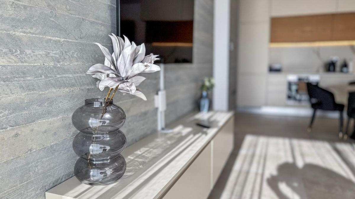 Malberry Park 102 - Modern 2 Bedroom With Pool, Gym, Jaccuzi