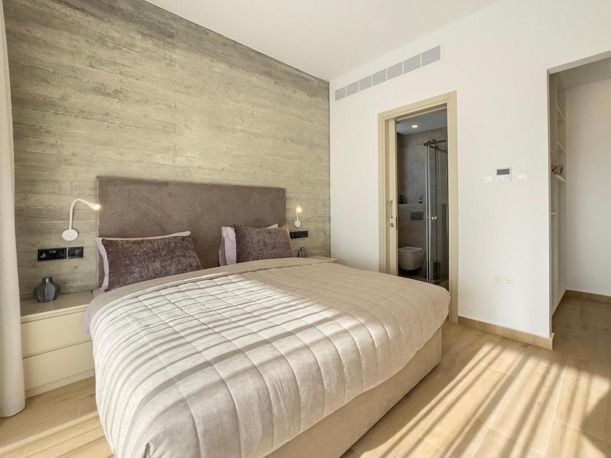 Malberry Park 102 - Modern 2 Bedroom With Pool, Gym, Jaccuzi Apartment Paphos