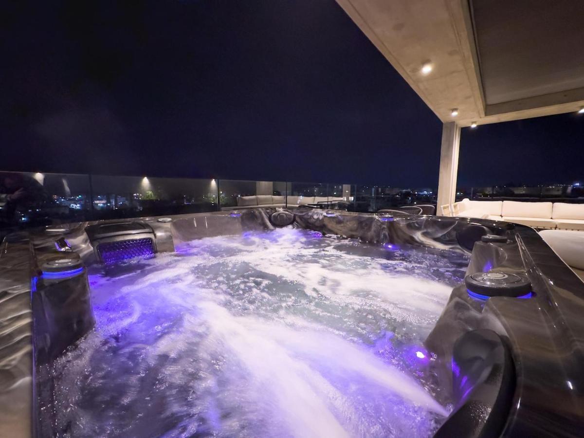 Malberry Park 102 - Modern 2 Bedroom With Pool, Gym, Jaccuzi * Paphos
