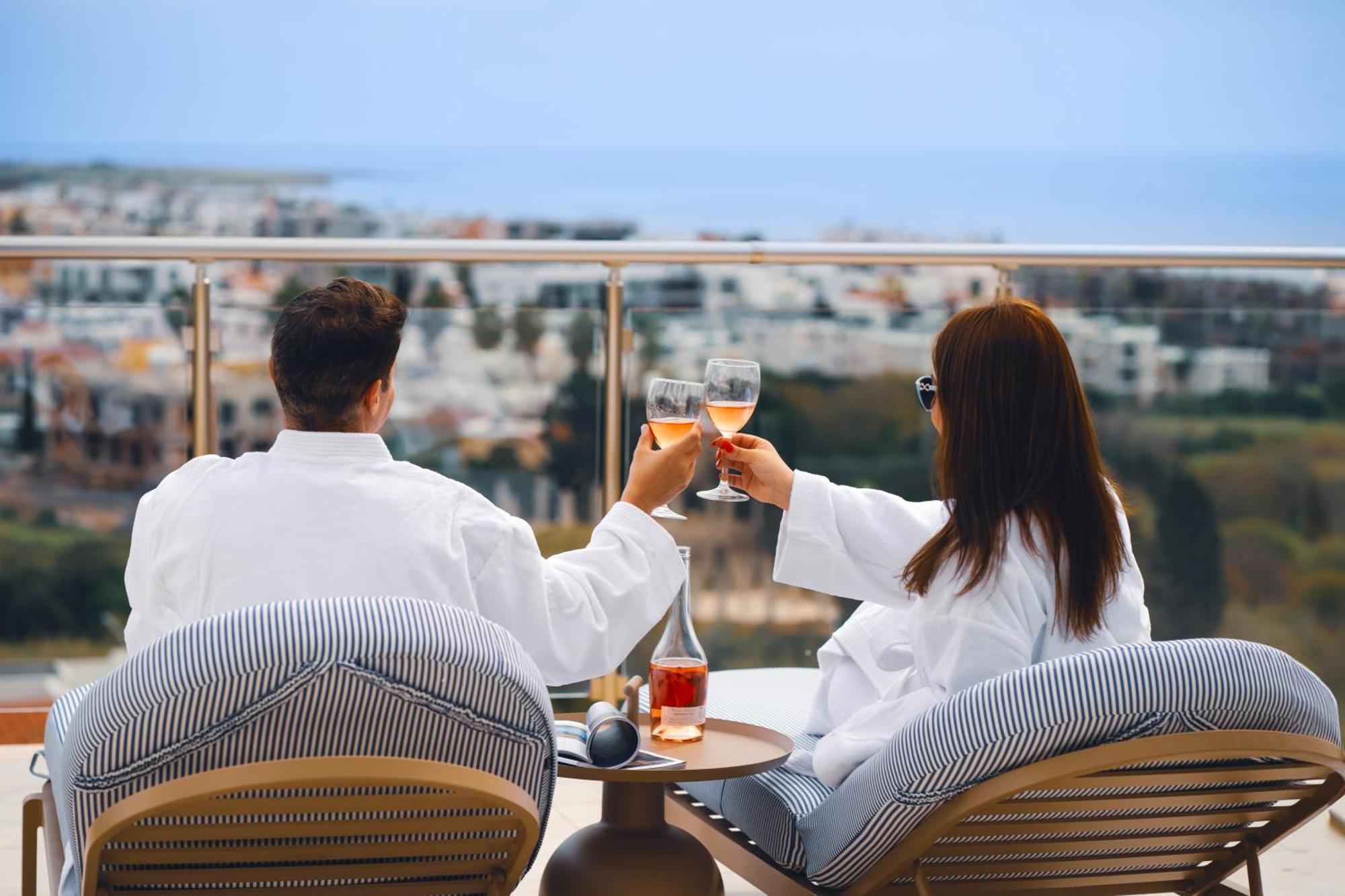 Hotel Wellclub - Wellness Family Experience Paphos