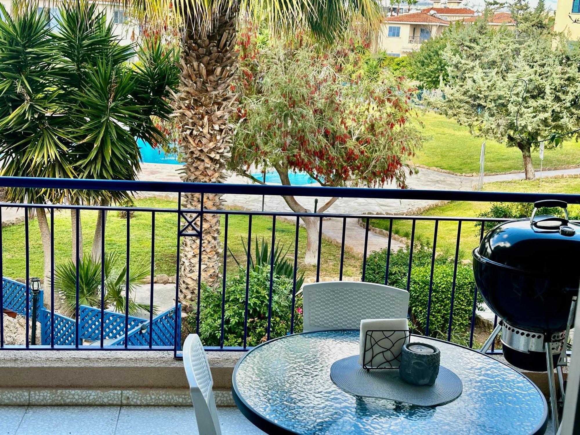 Paradise Gardens Pool View *