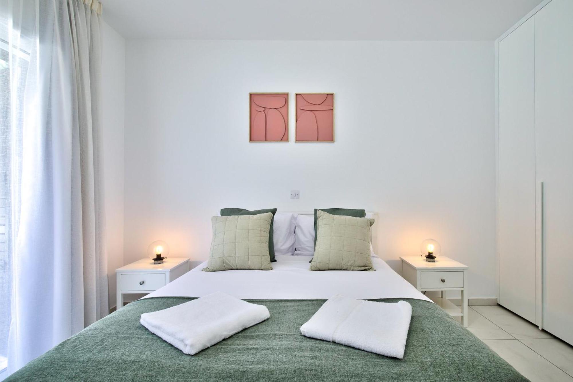 Aphrodite Gardens Modern By Vichy Holidays Paphos