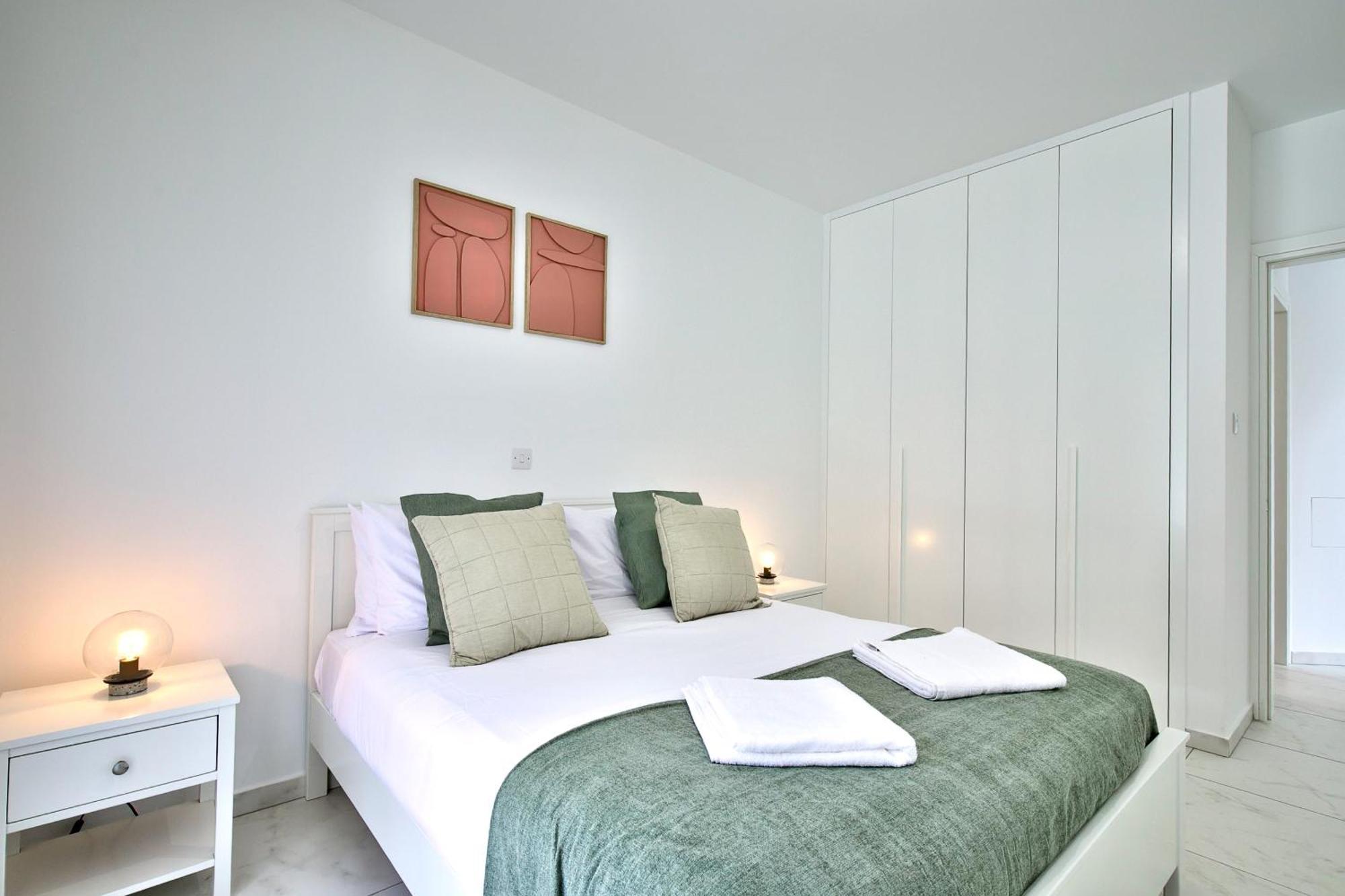 Aphrodite Gardens Modern By Vichy Holidays Villa *