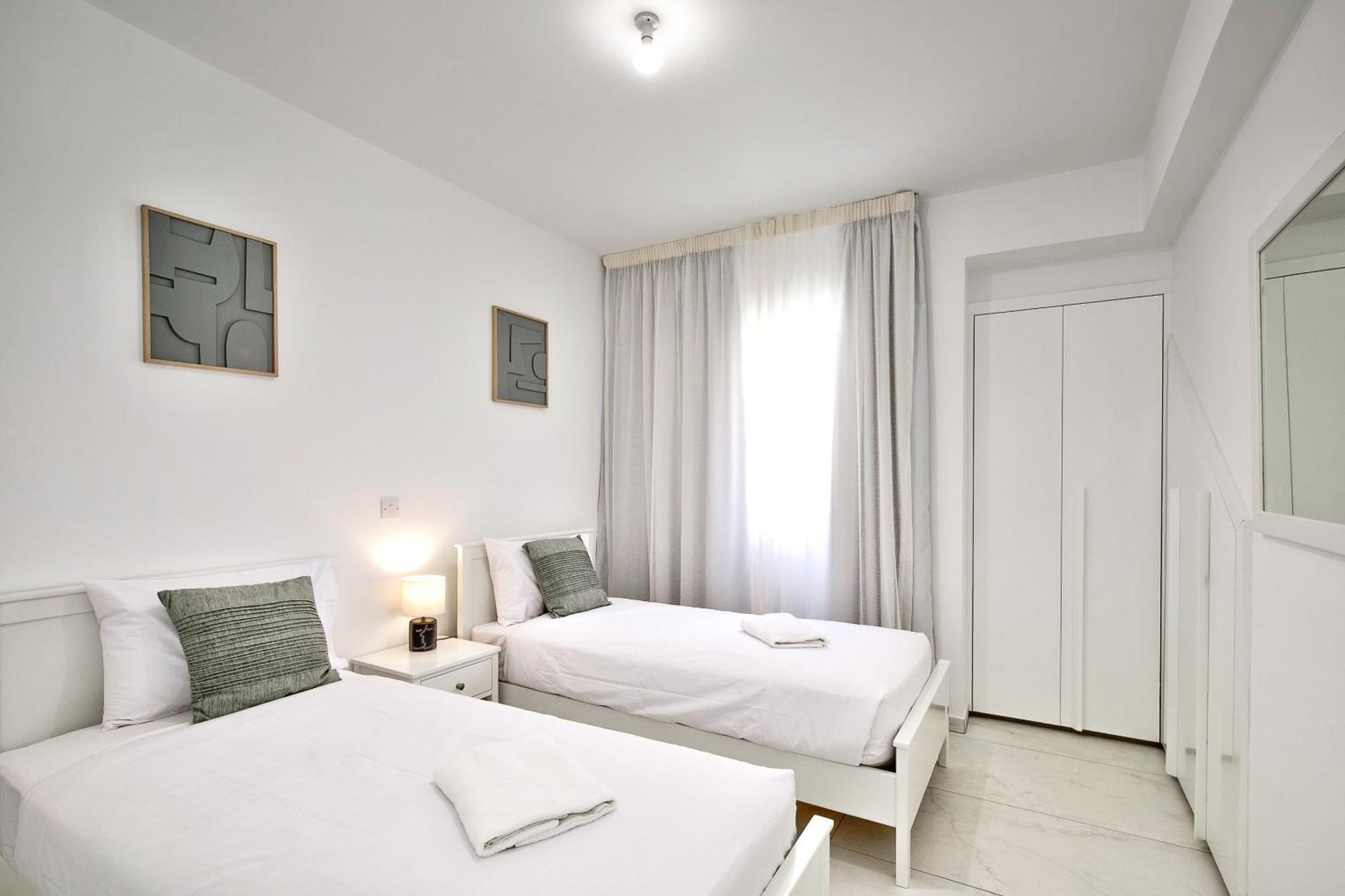 Villa Aphrodite Gardens Modern By Vichy Holidays *