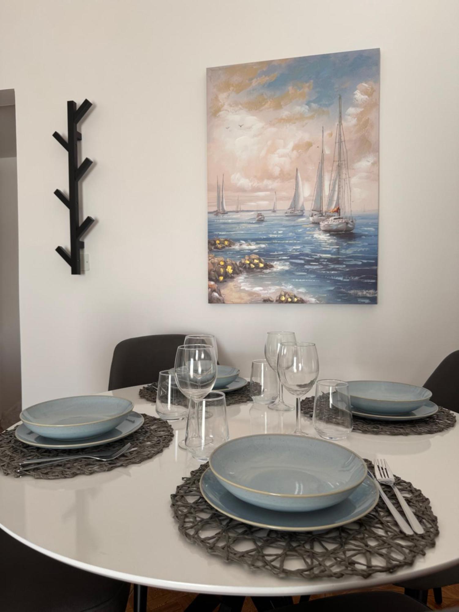 Elegant Two-bedroom In Kato Close To Everything! *