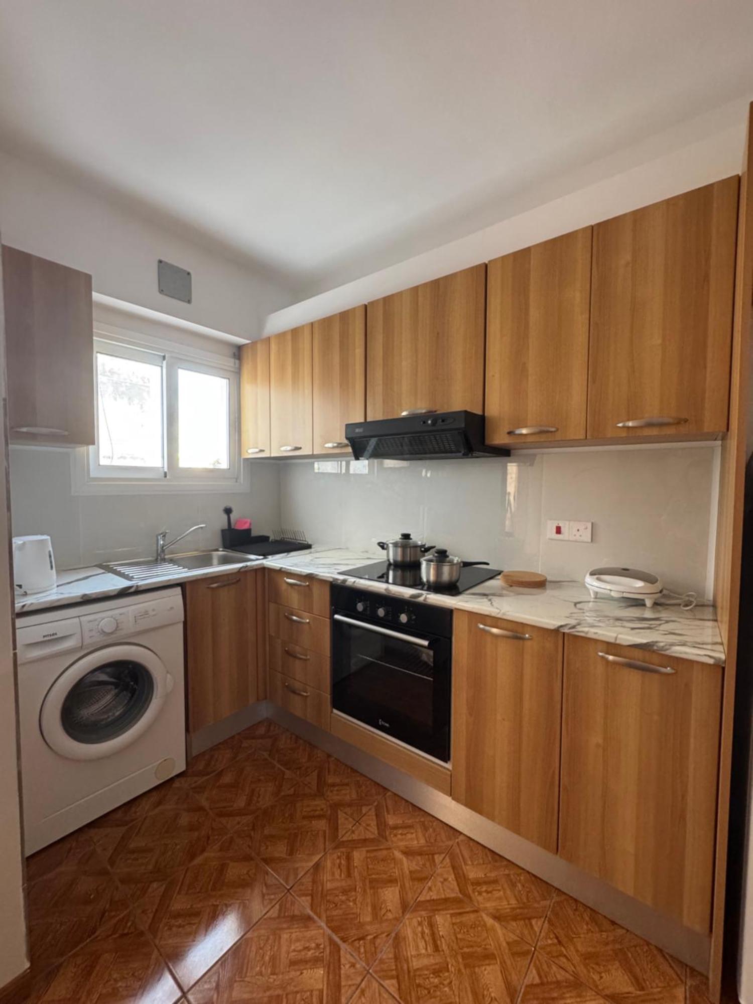 Elegant Two-bedroom In Kato Close To Everything! Apartment