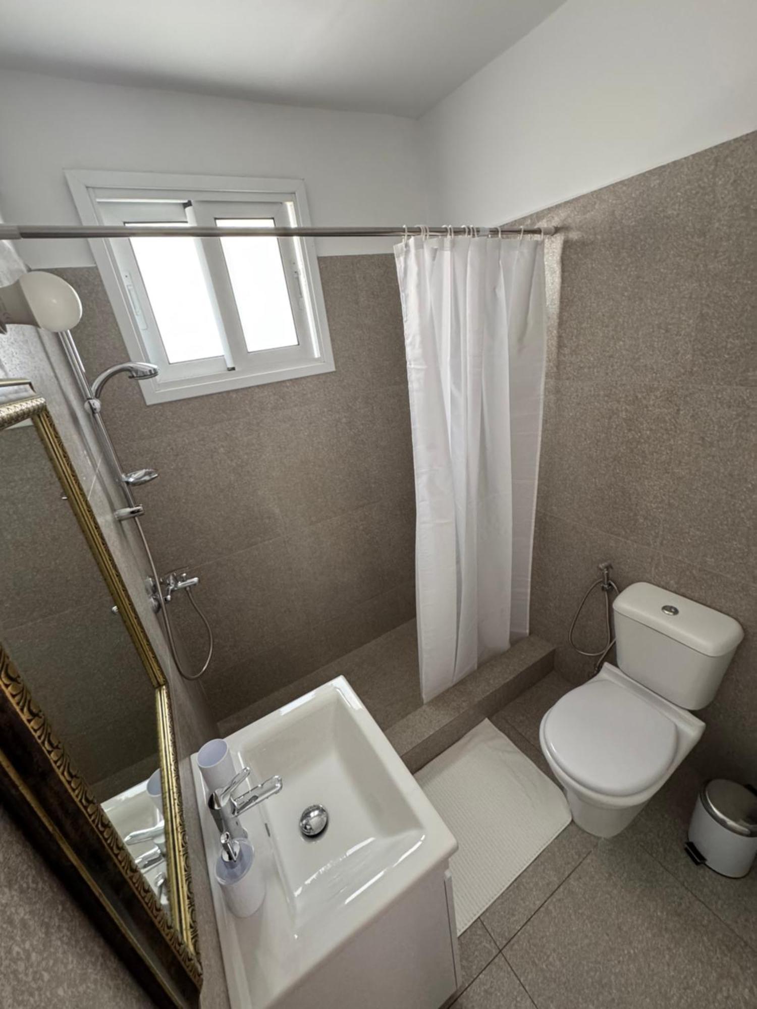 Elegant Two-bedroom In Kato Close To Everything! *