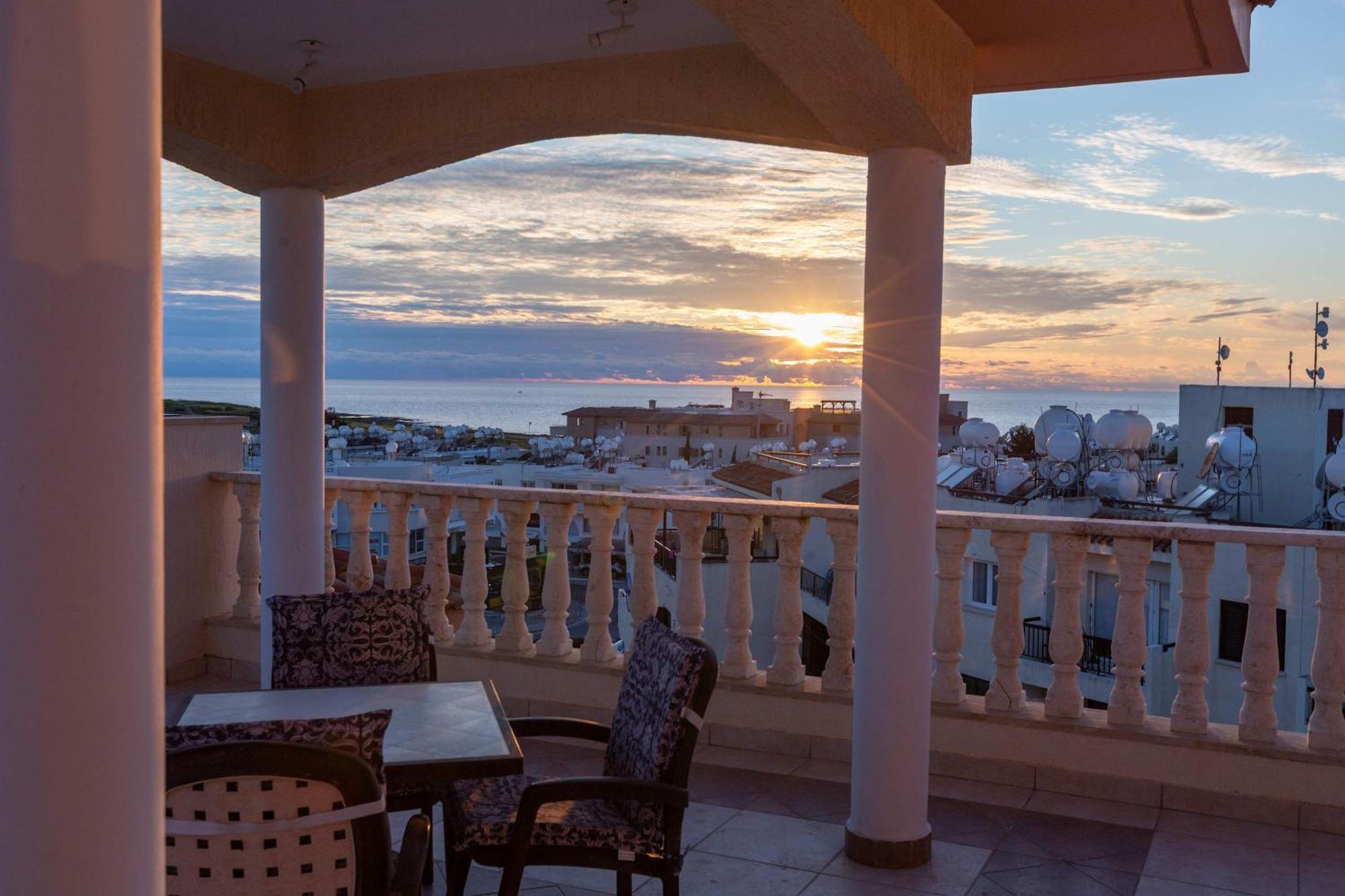 Apartment Penthouse 365 Sunsets