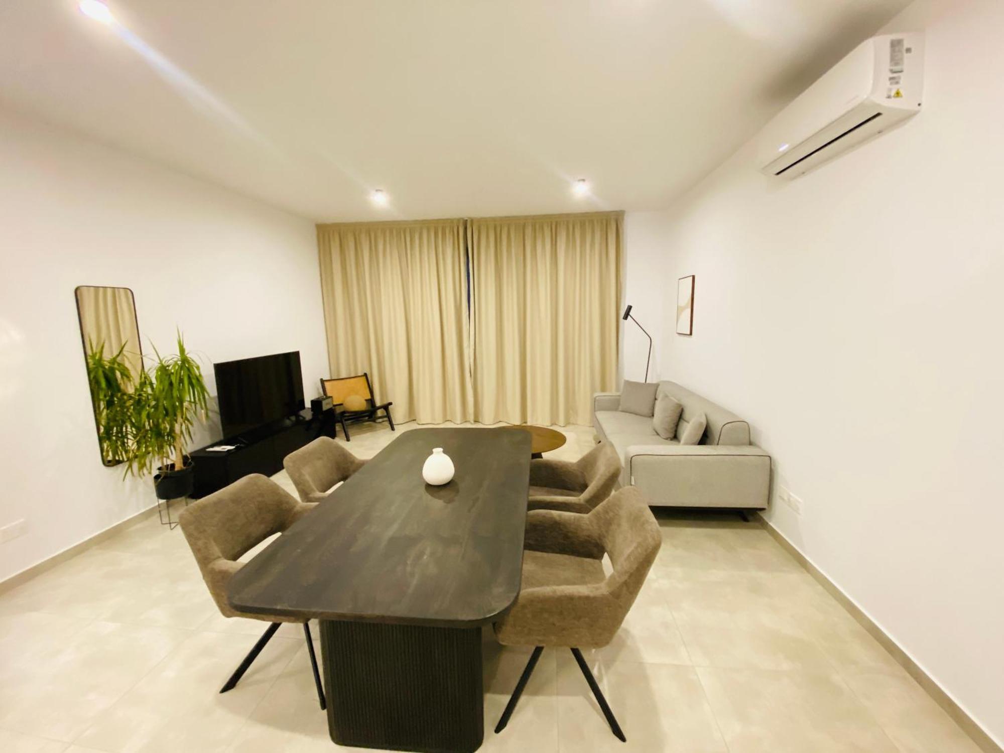 Sea View Penthouse Universal Residences *