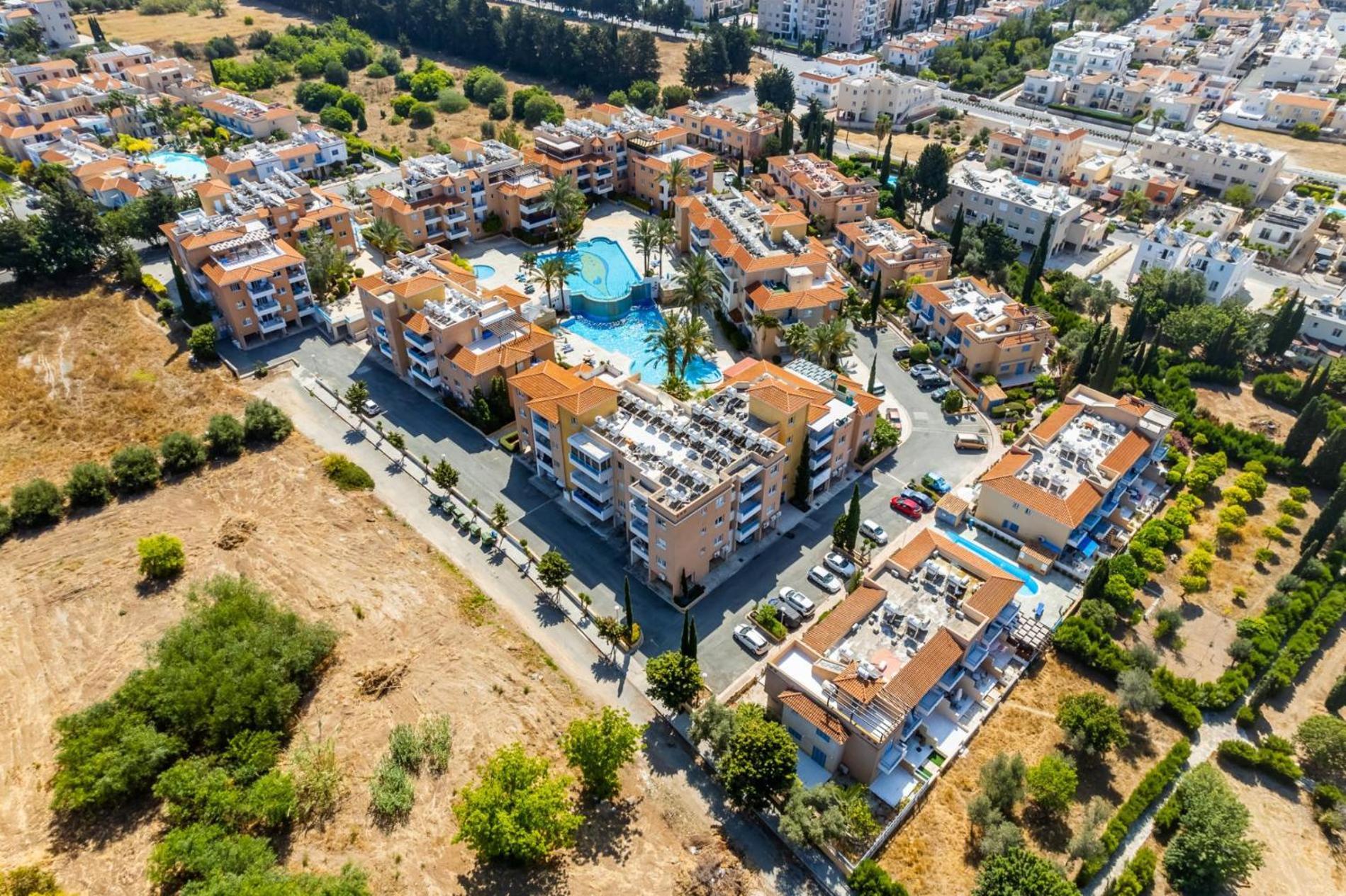 Iris Village 201 By Ezoria Apartment