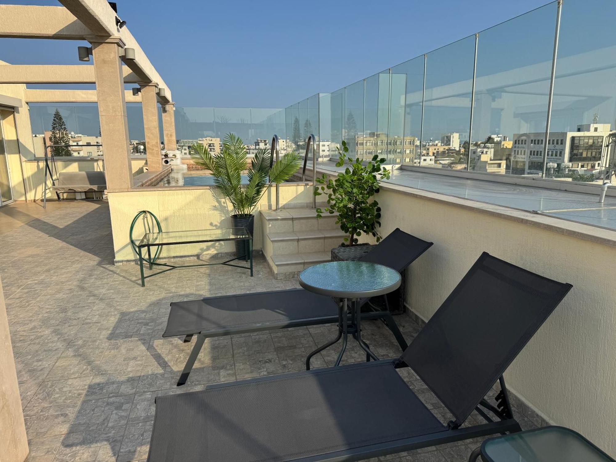 Apartment Huge Penthouse With Private Pool *