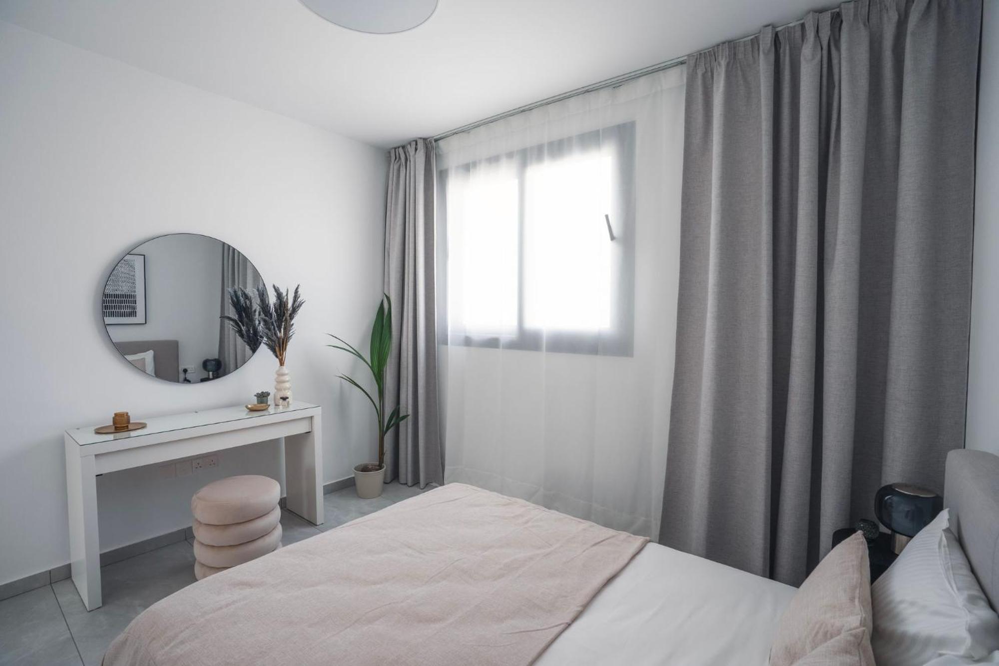 Mira Paphos - 2Bdr Apt With Private Terrace Apartamento *