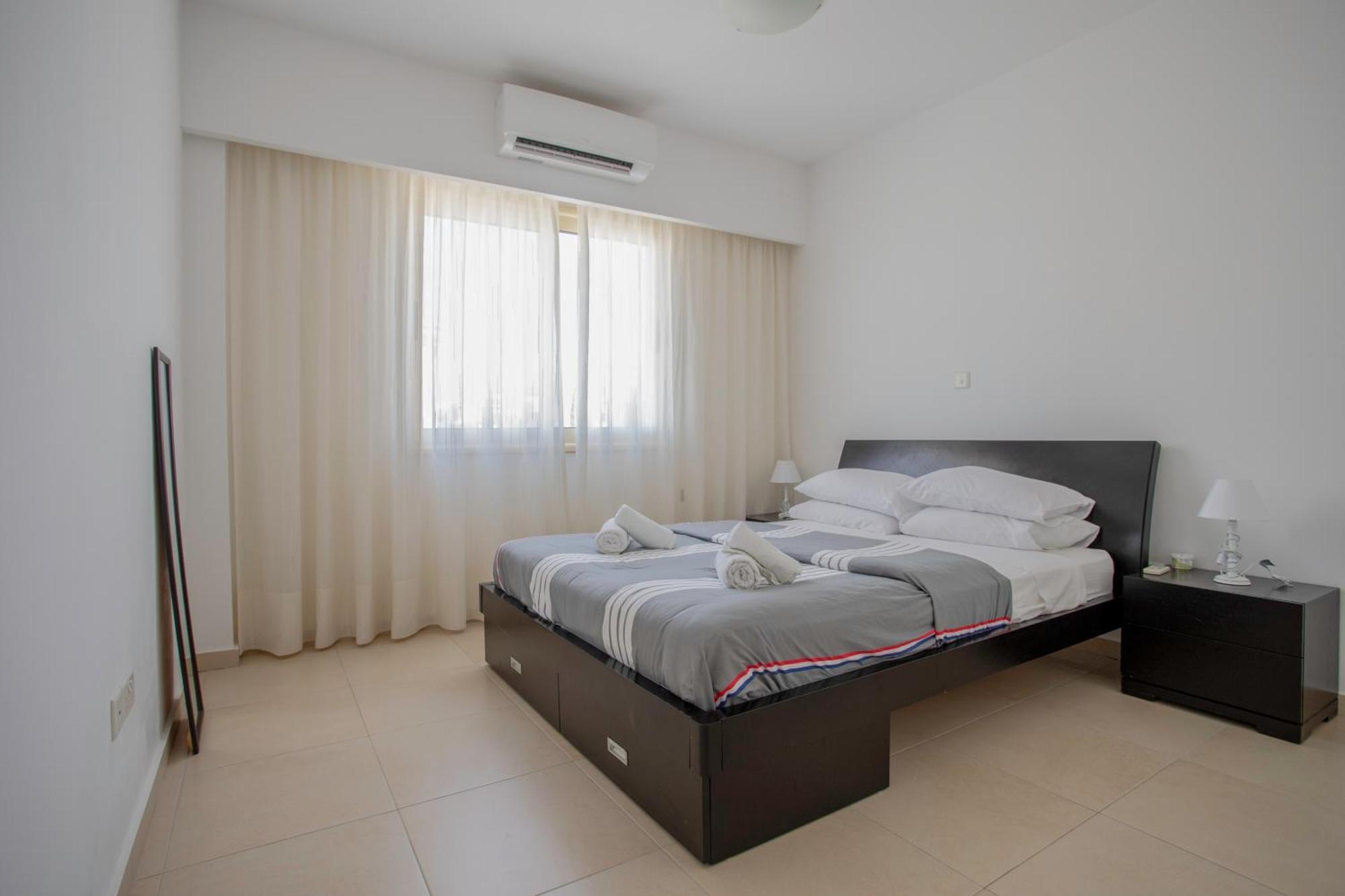 Elysia Park Apartment Paphos