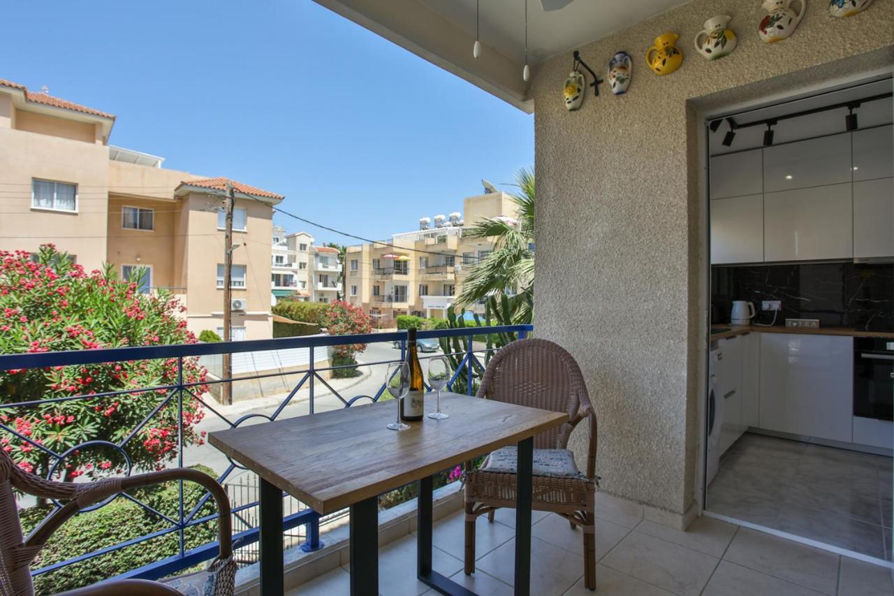 Joanne's Lovely 2 Bedroom Apt. Paphos