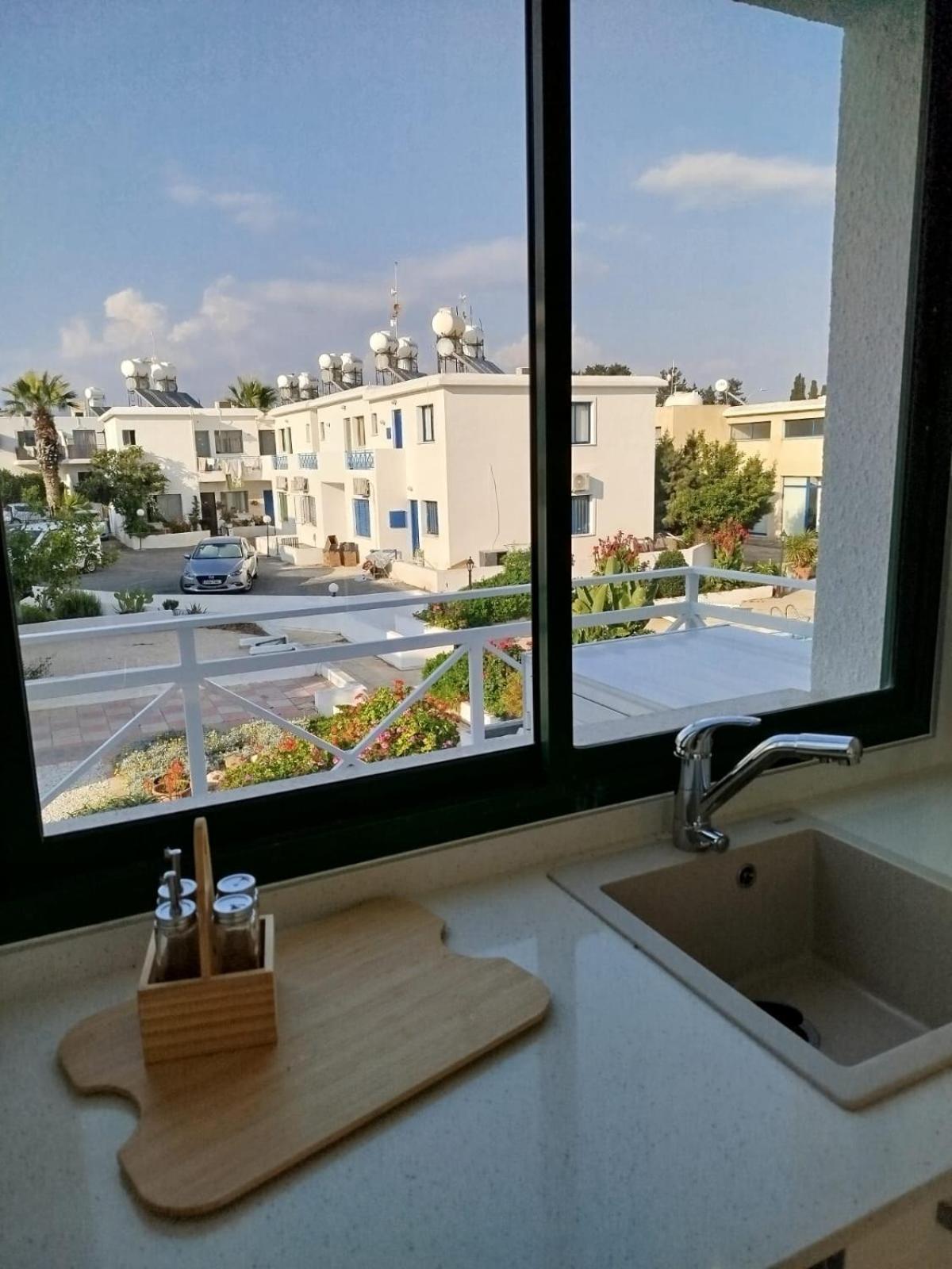 Apartment Pool Sight Center Location 2 Bedrooms *